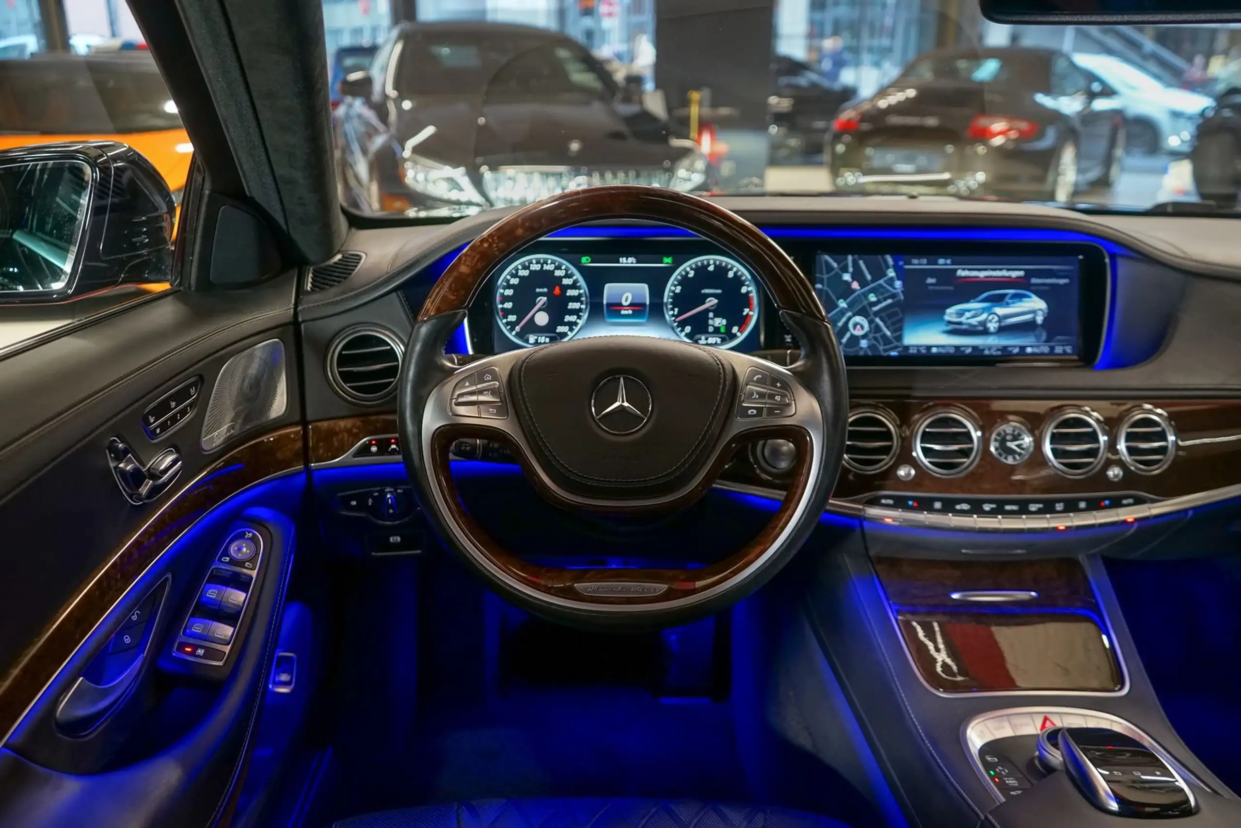 Mercedes-Benz - S 600