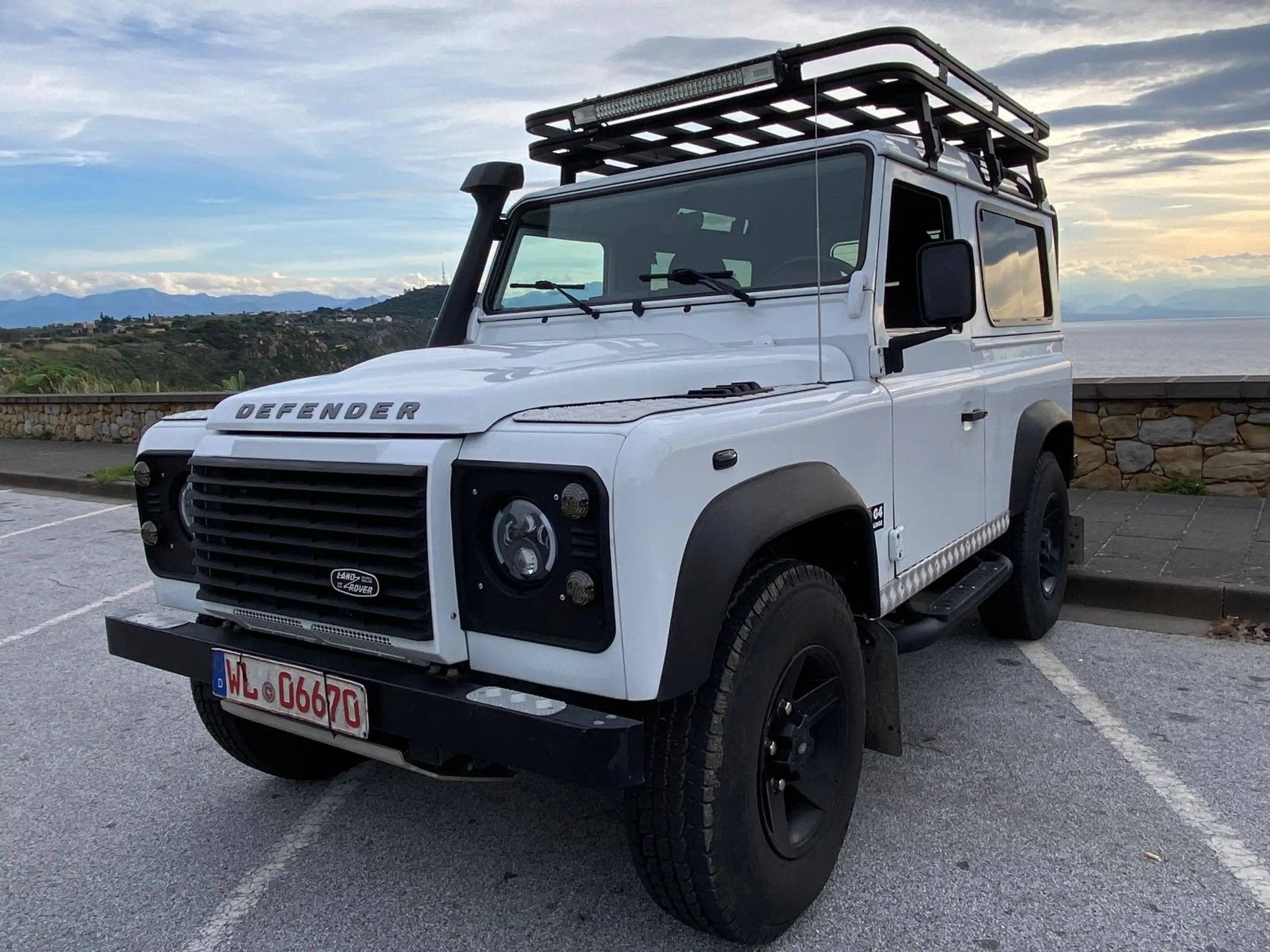 Land Rover Defender 2014