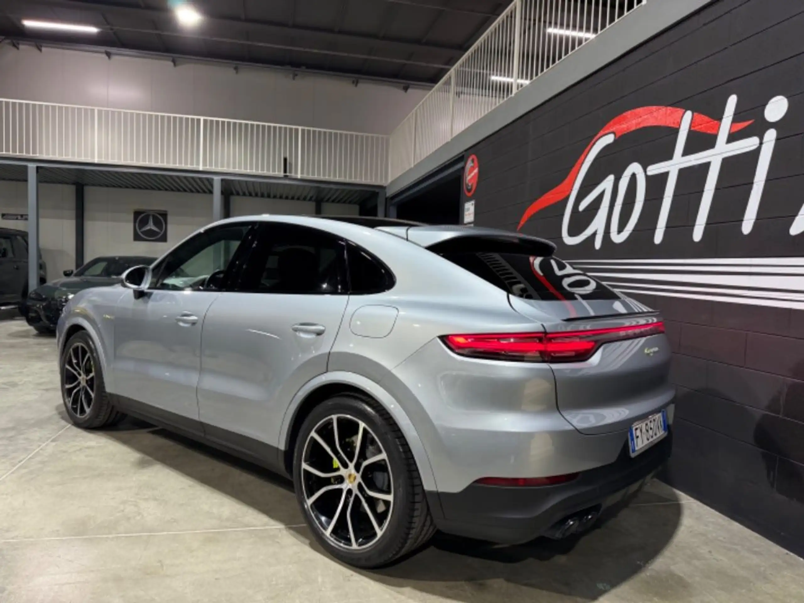 Porsche - Cayenne