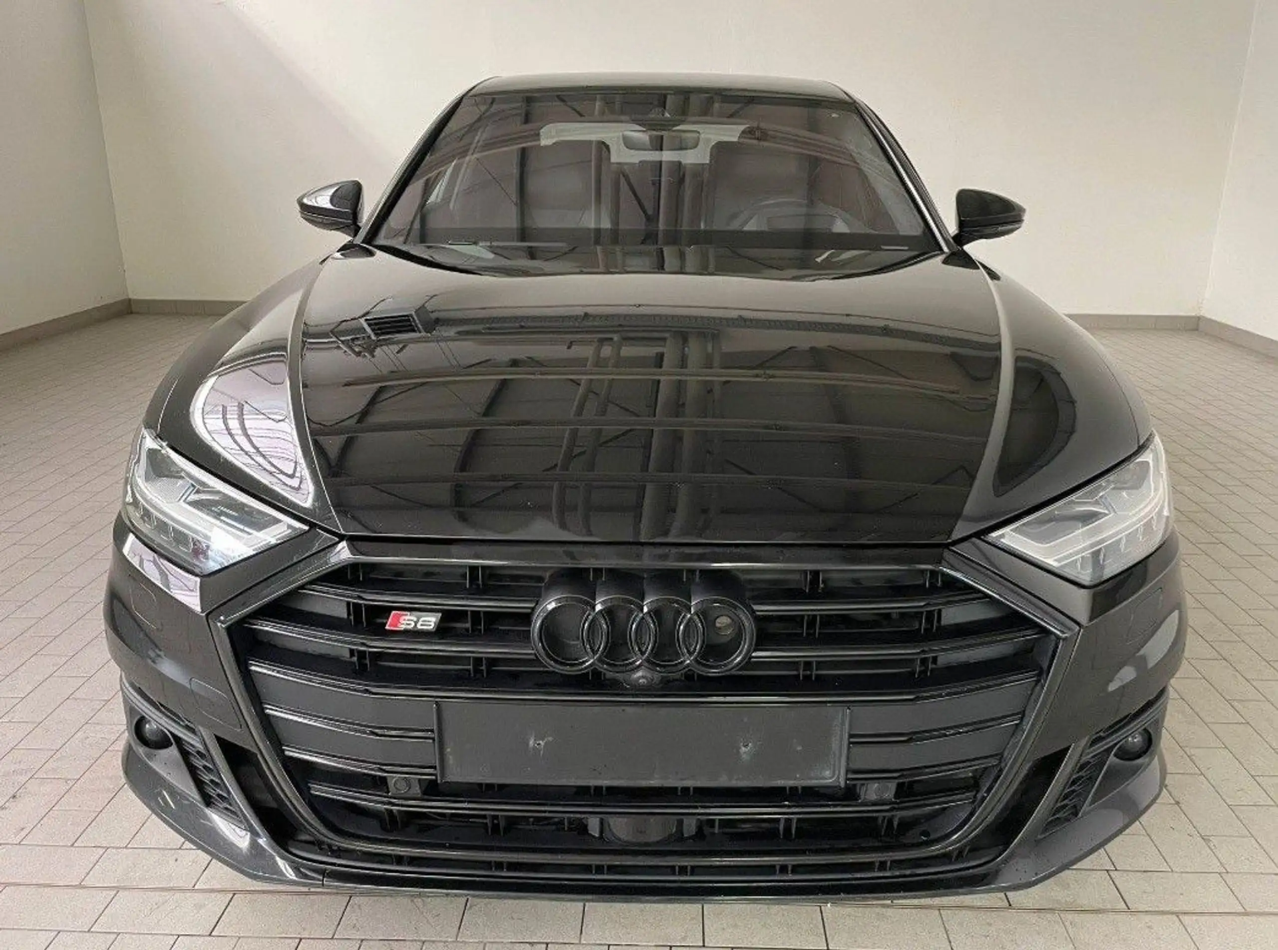 Audi - S8