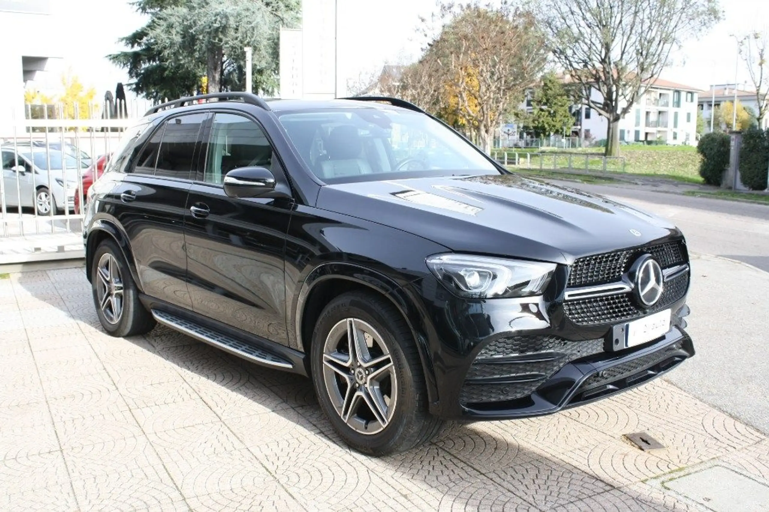 Mercedes-Benz - GLE 350