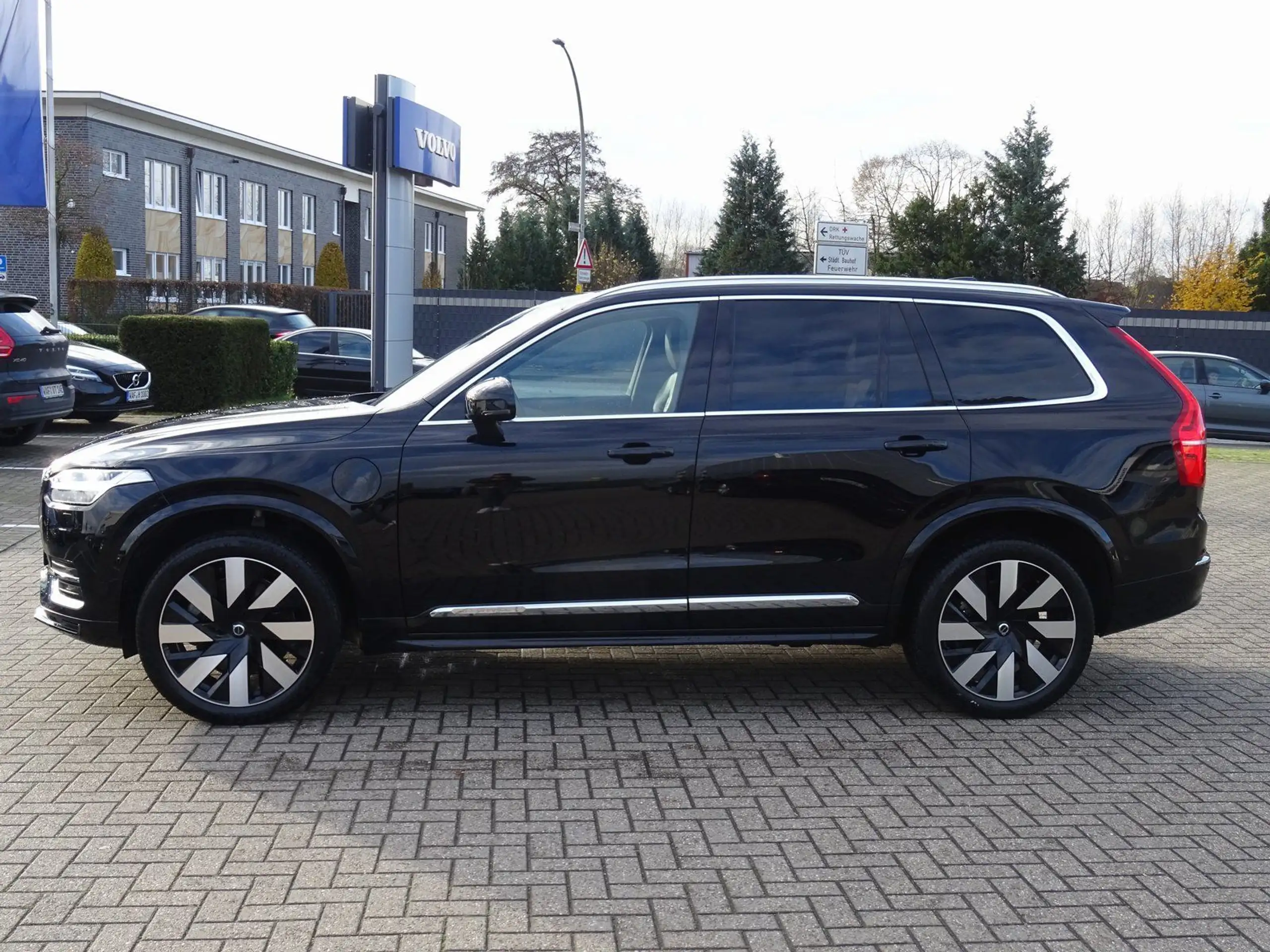 Volvo - XC90