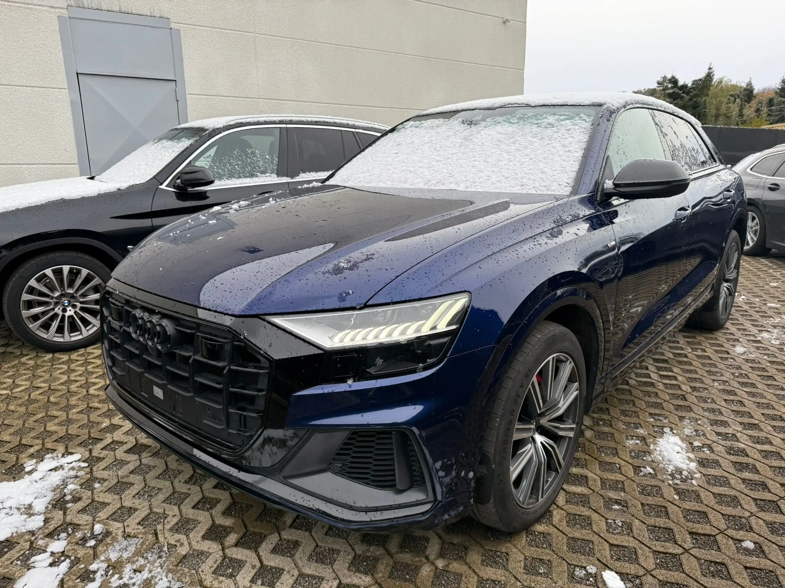 Audi - Q8