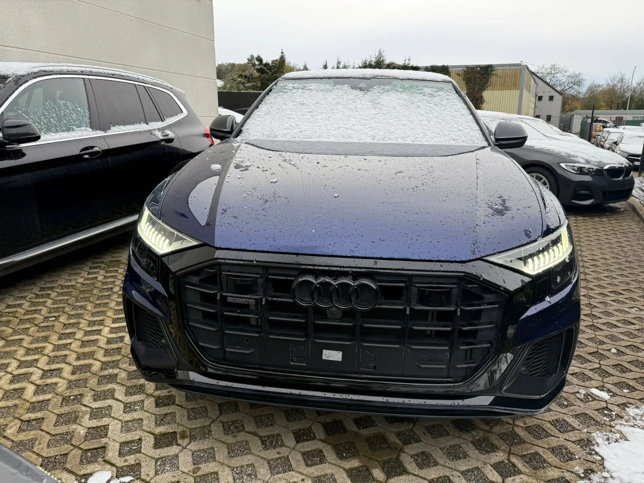 Audi - Q8