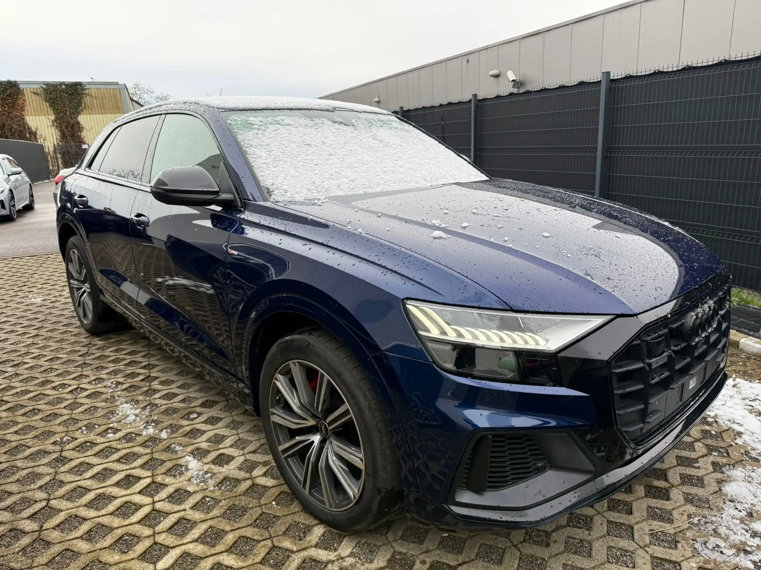 Audi - Q8