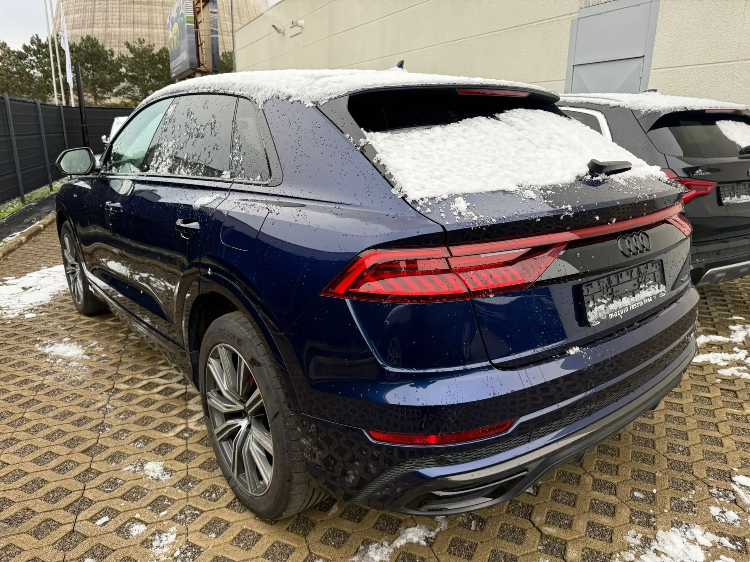 Audi - Q8