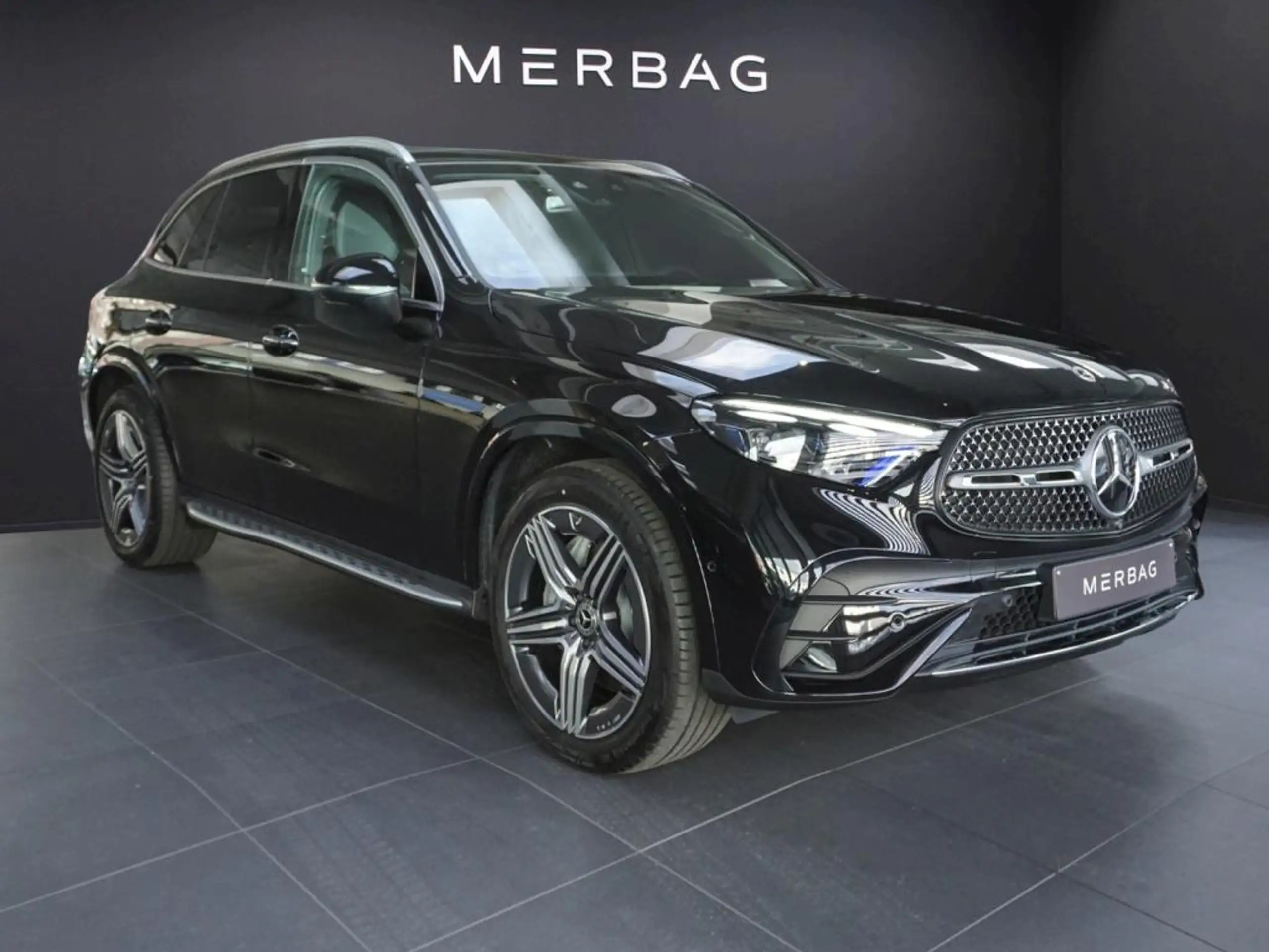 Mercedes-Benz - GLC 300