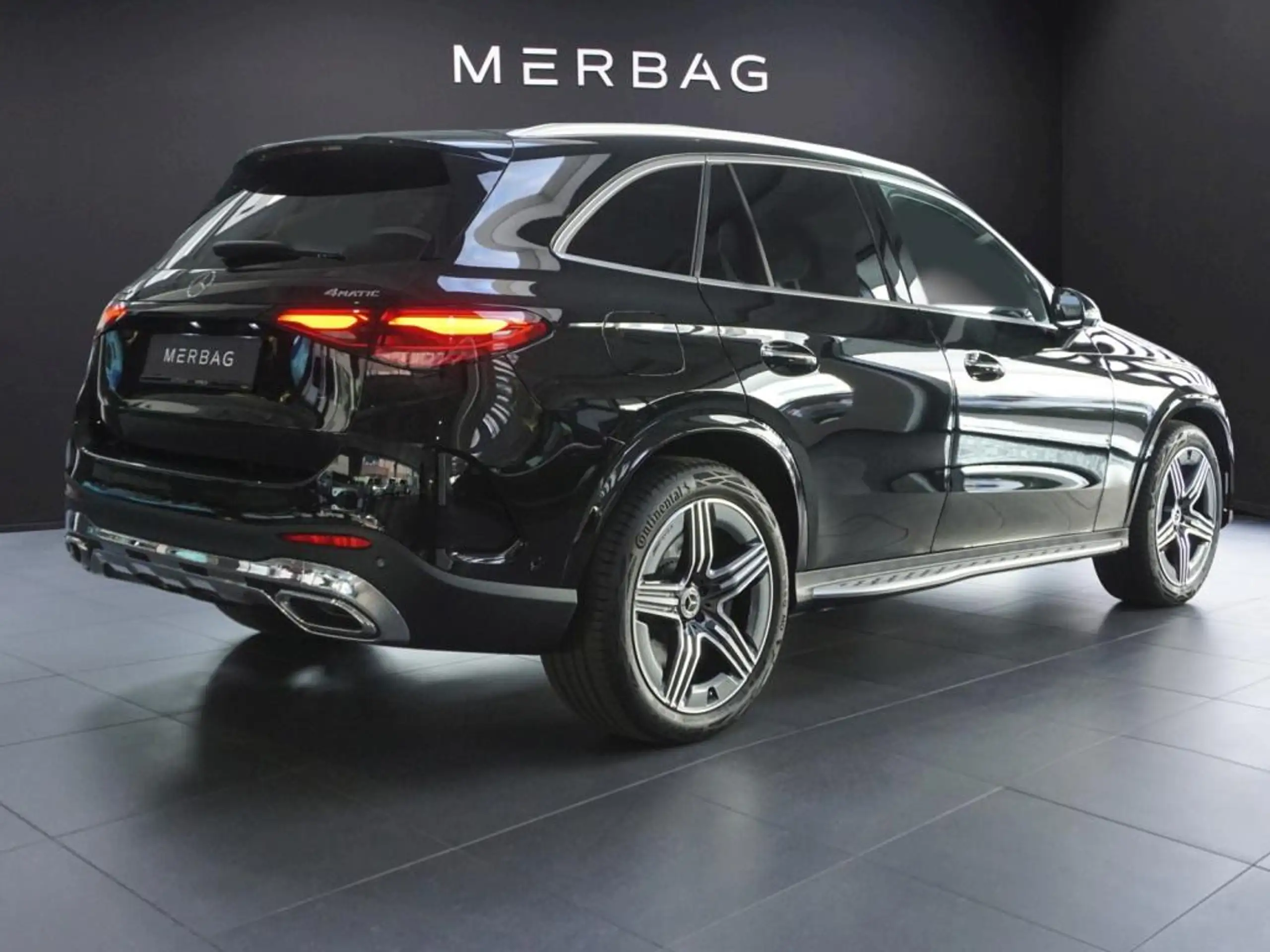 Mercedes-Benz - GLC 300