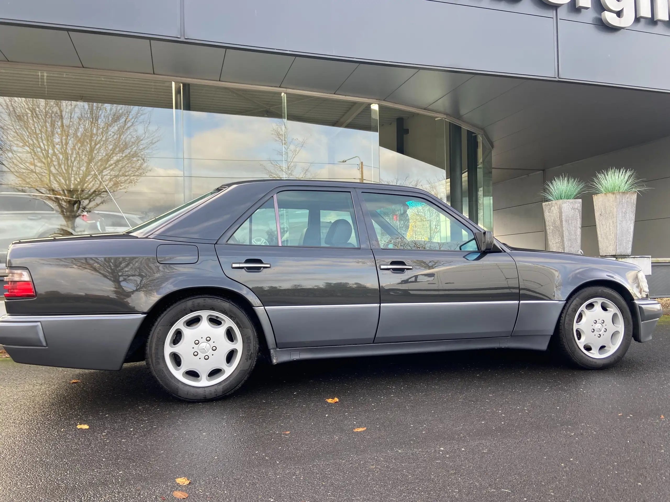 Mercedes-Benz - E 500