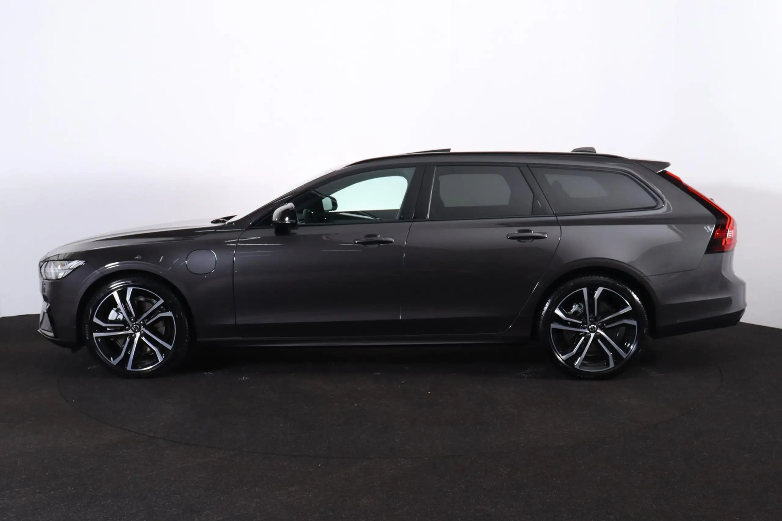 Volvo - V90