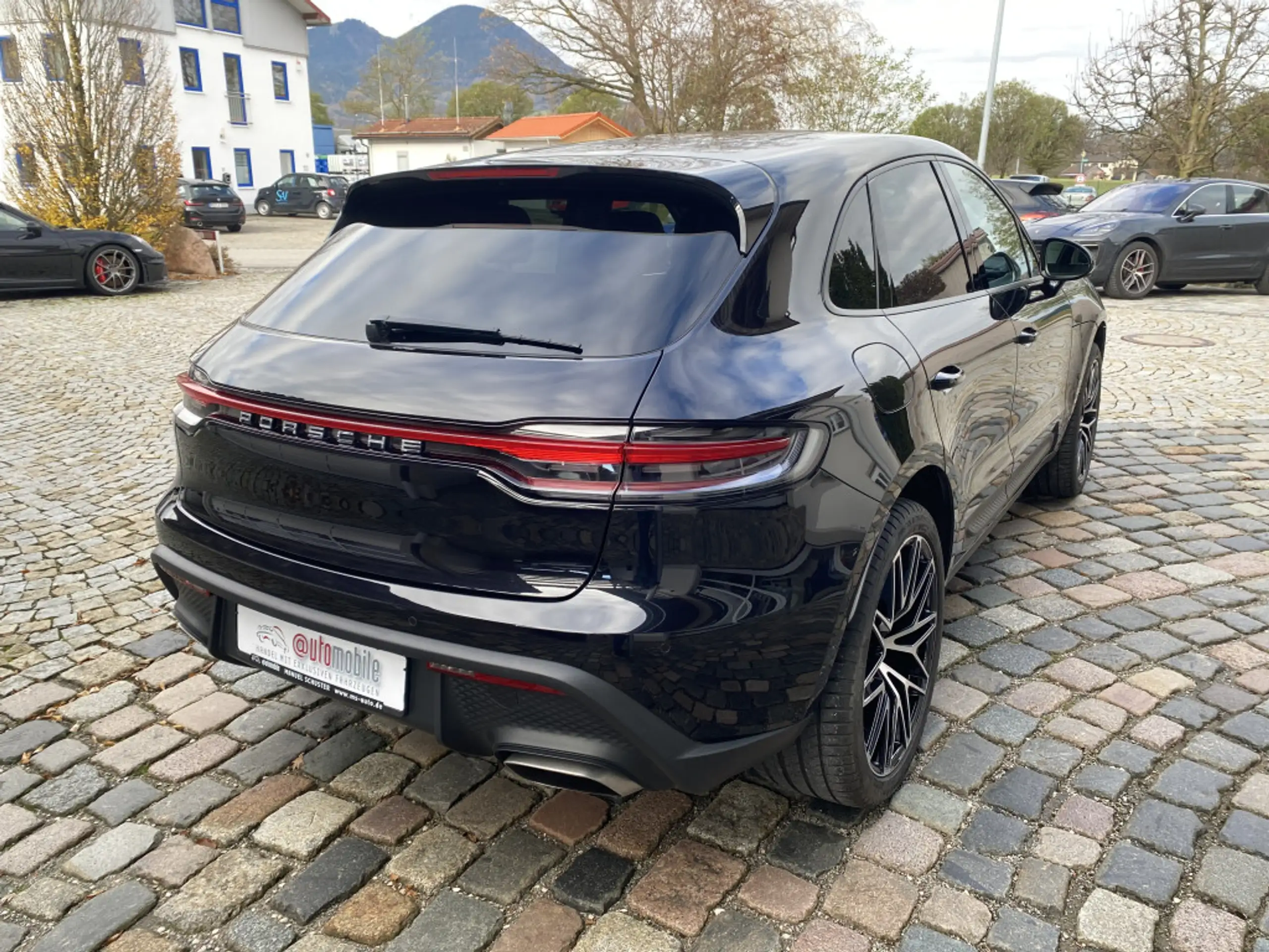 Porsche - Macan