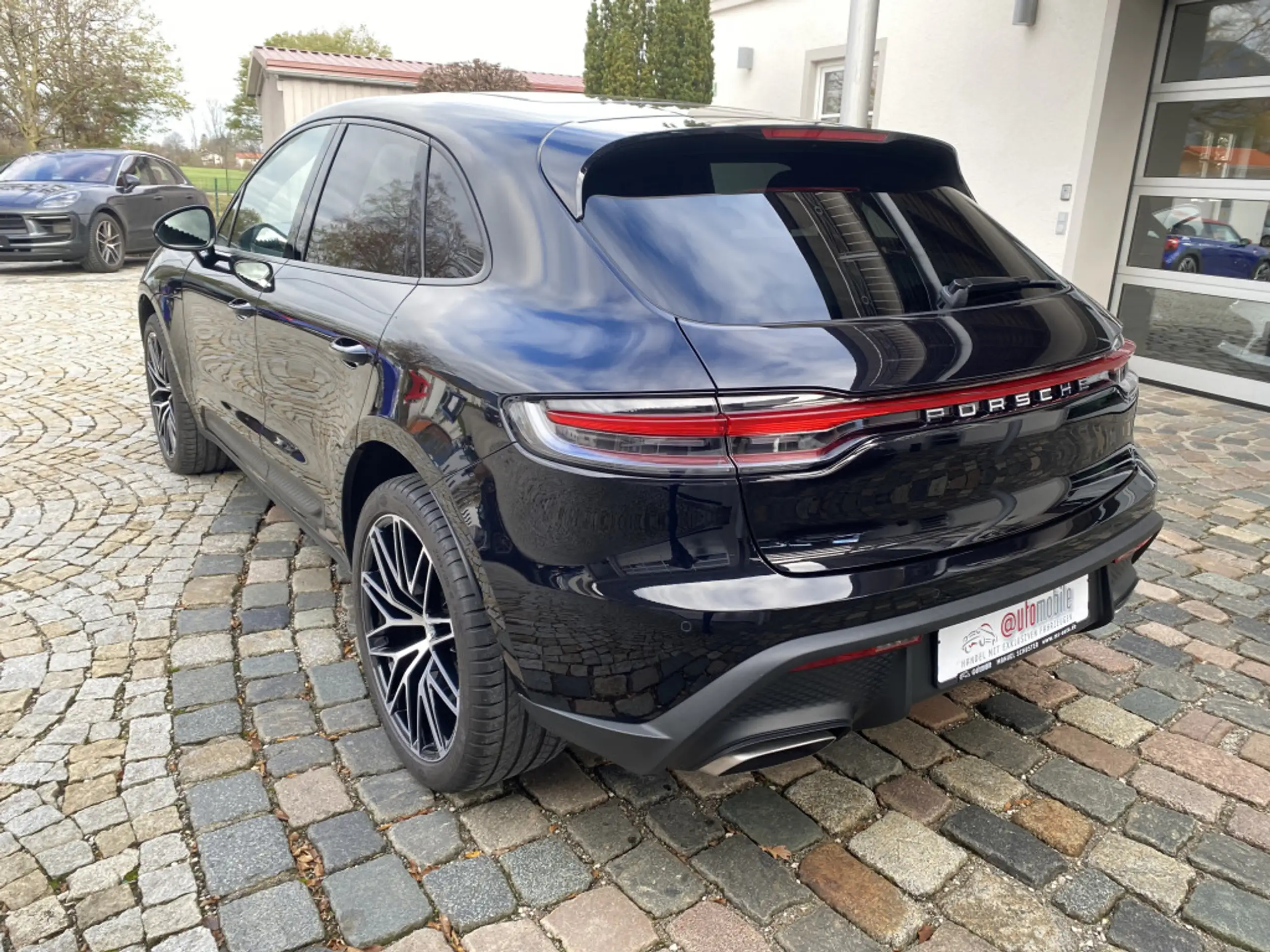 Porsche - Macan