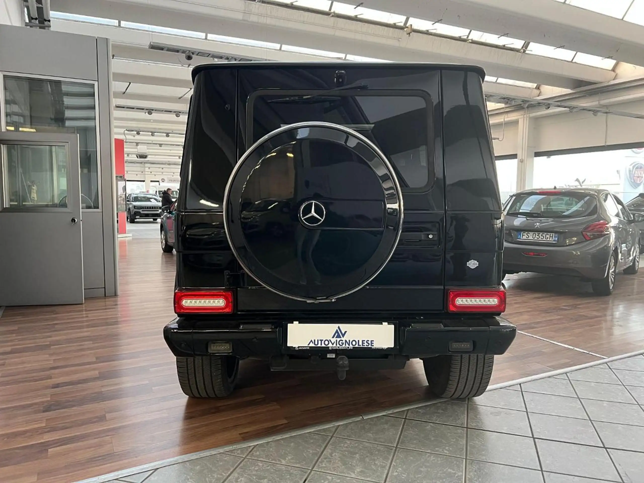 Mercedes-Benz - G 350