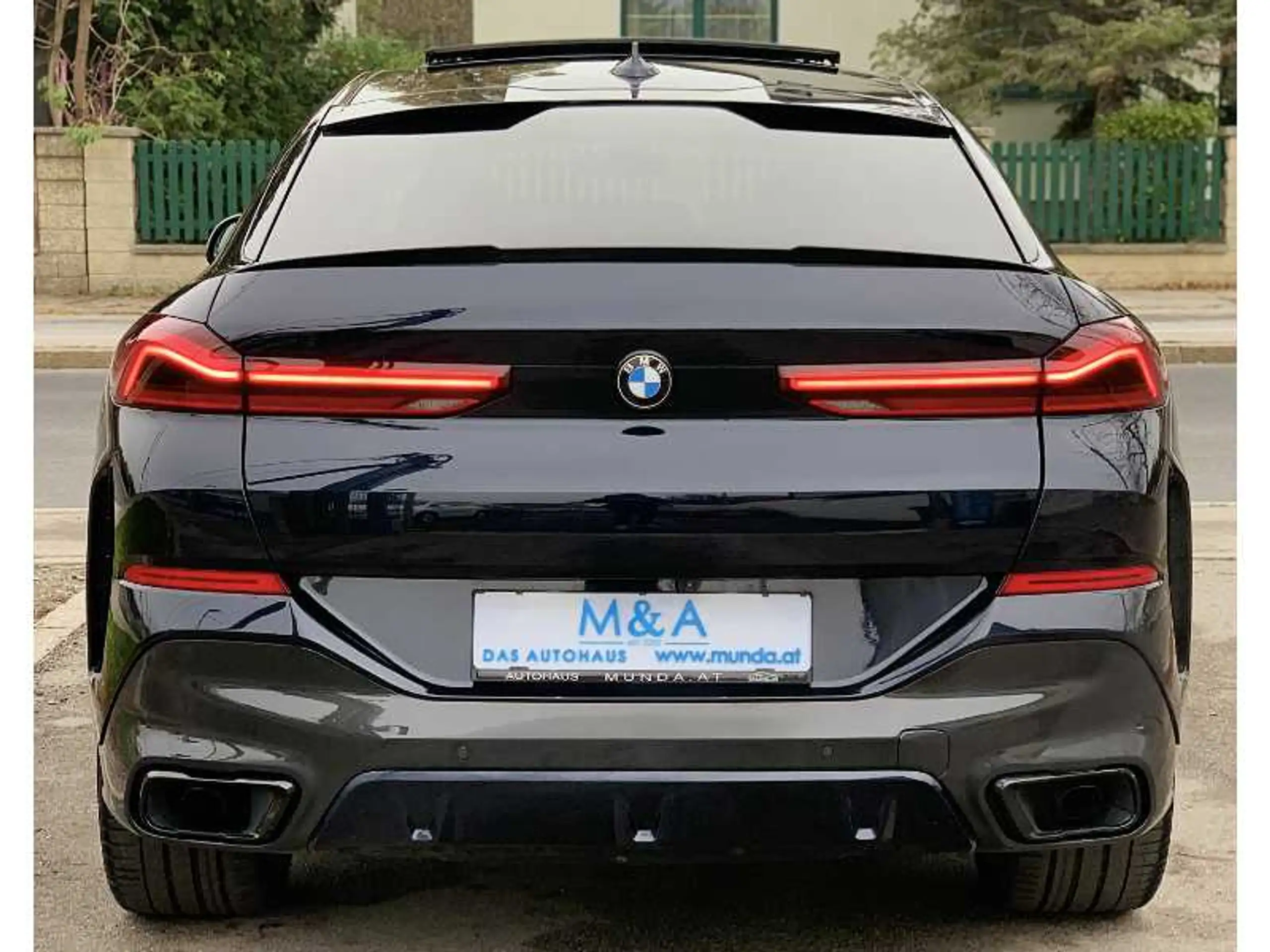 BMW - X6