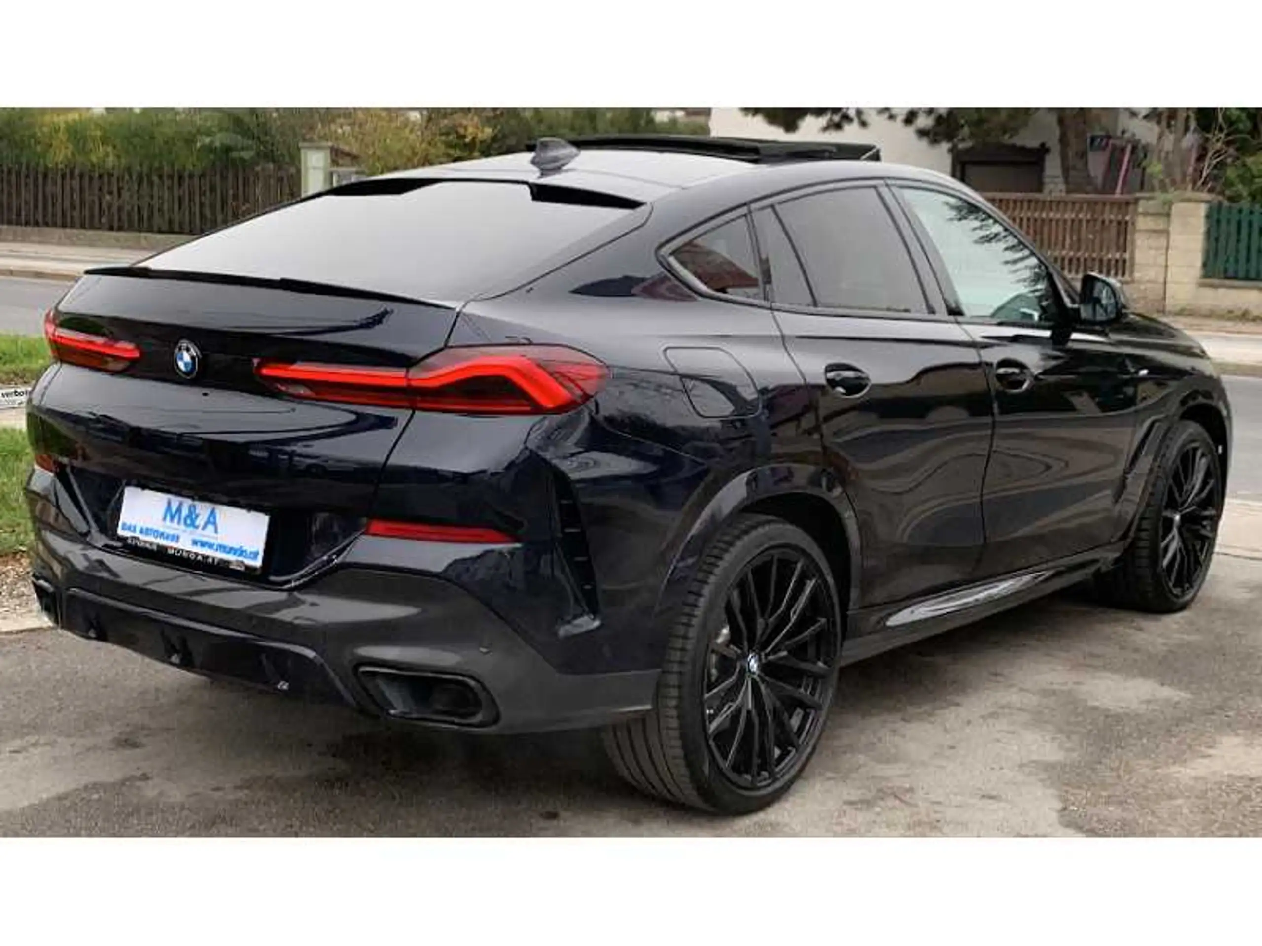 BMW - X6