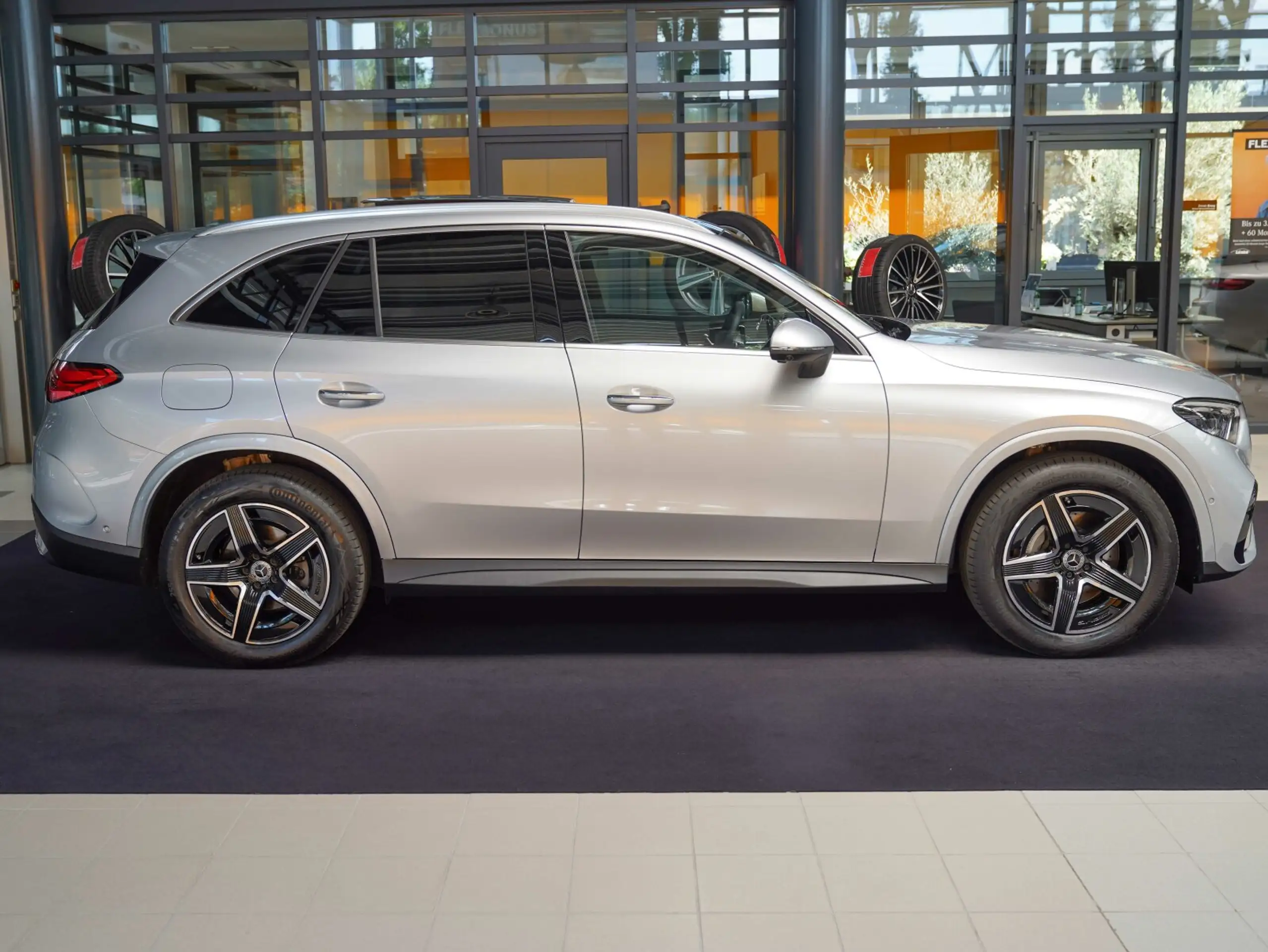 Mercedes-Benz - GLC 300