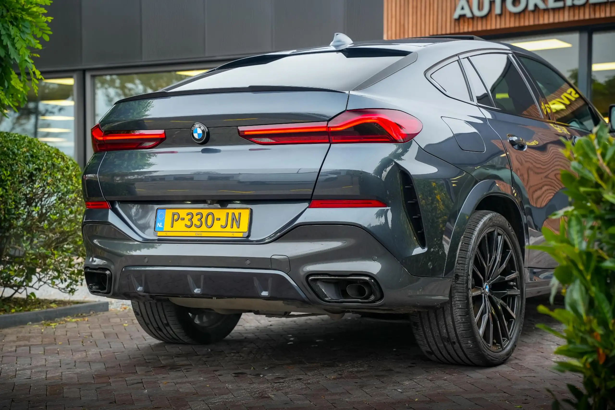 BMW - X6