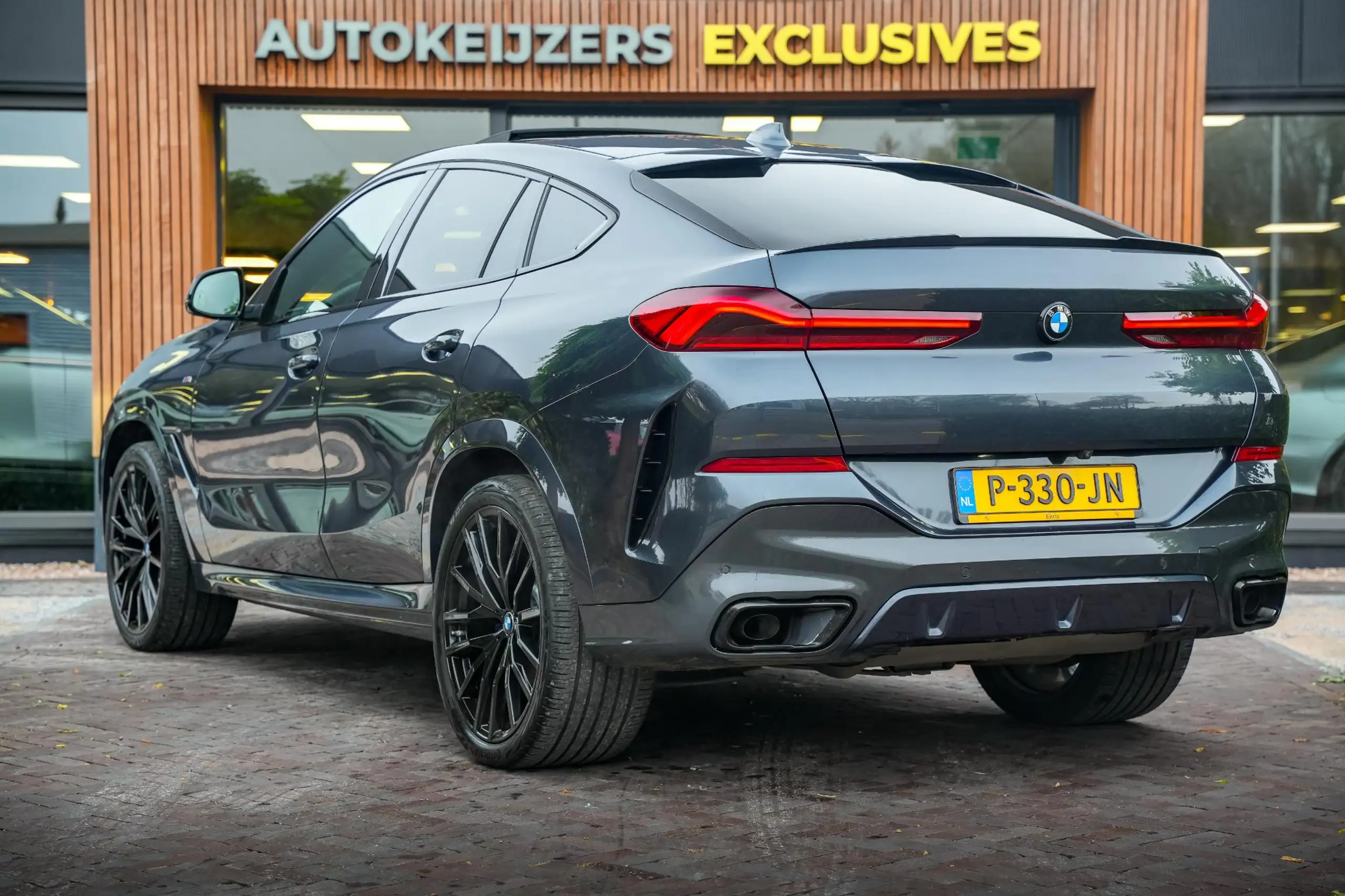 BMW - X6