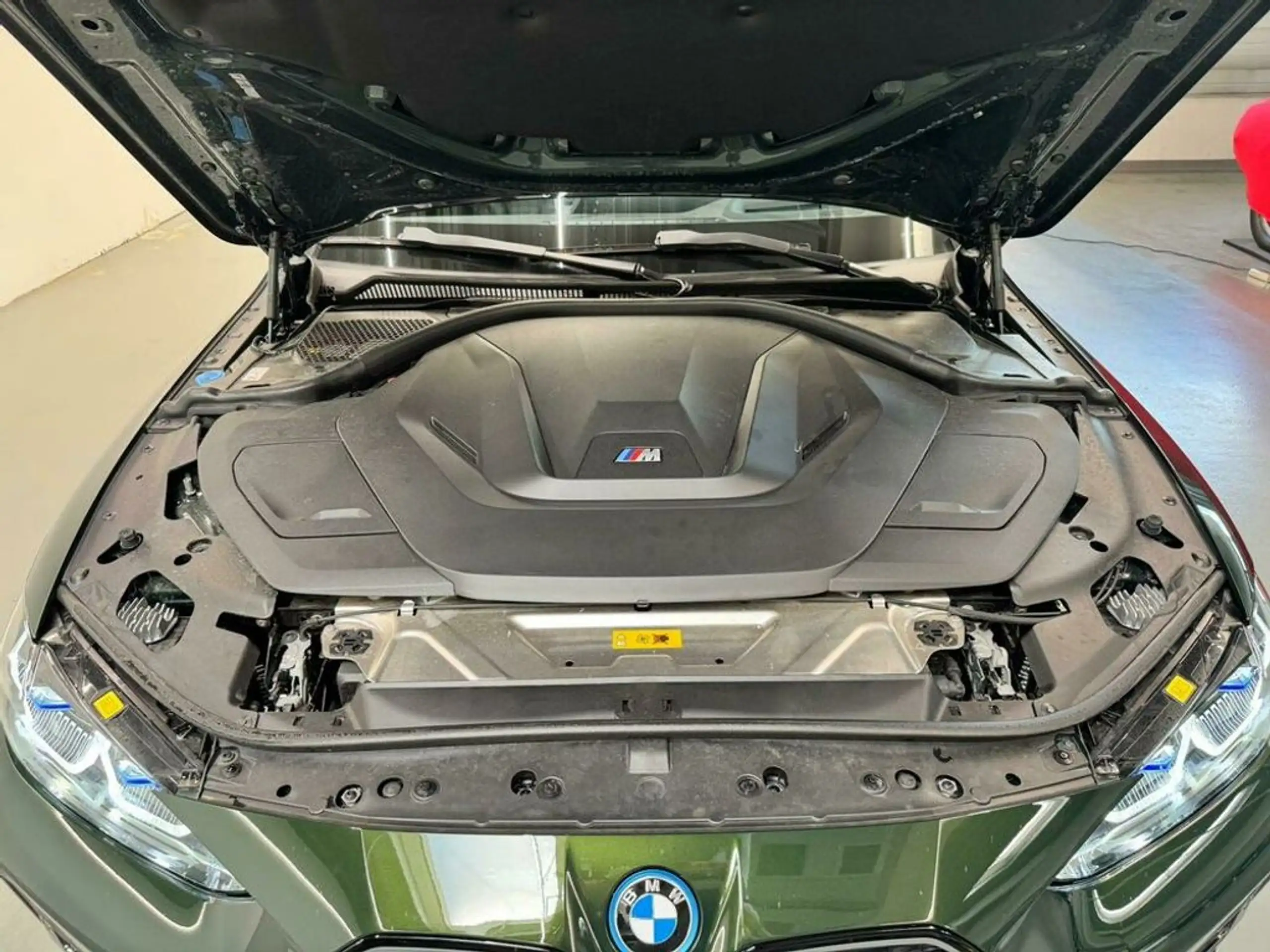 BMW - i4