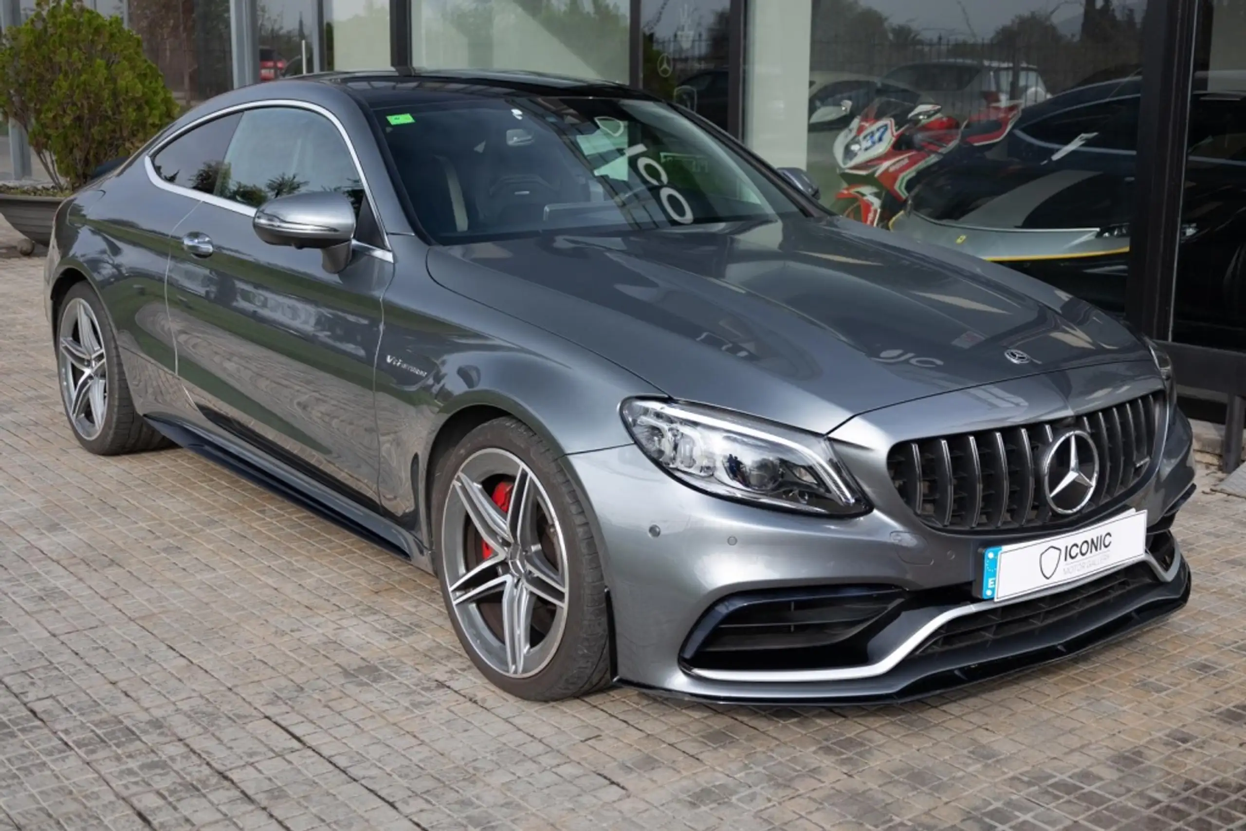 Mercedes-Benz - C 63 AMG