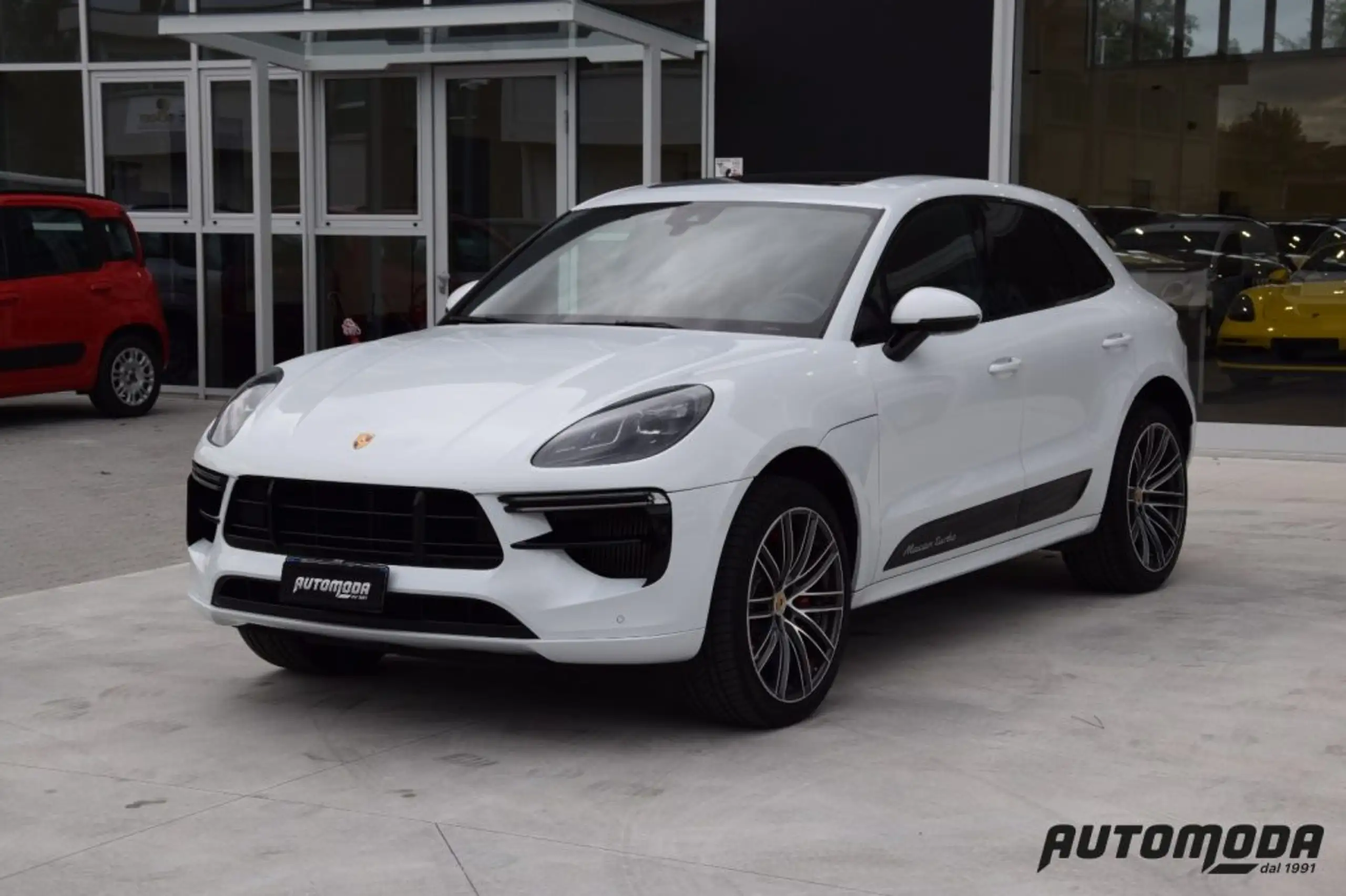 Porsche - Macan