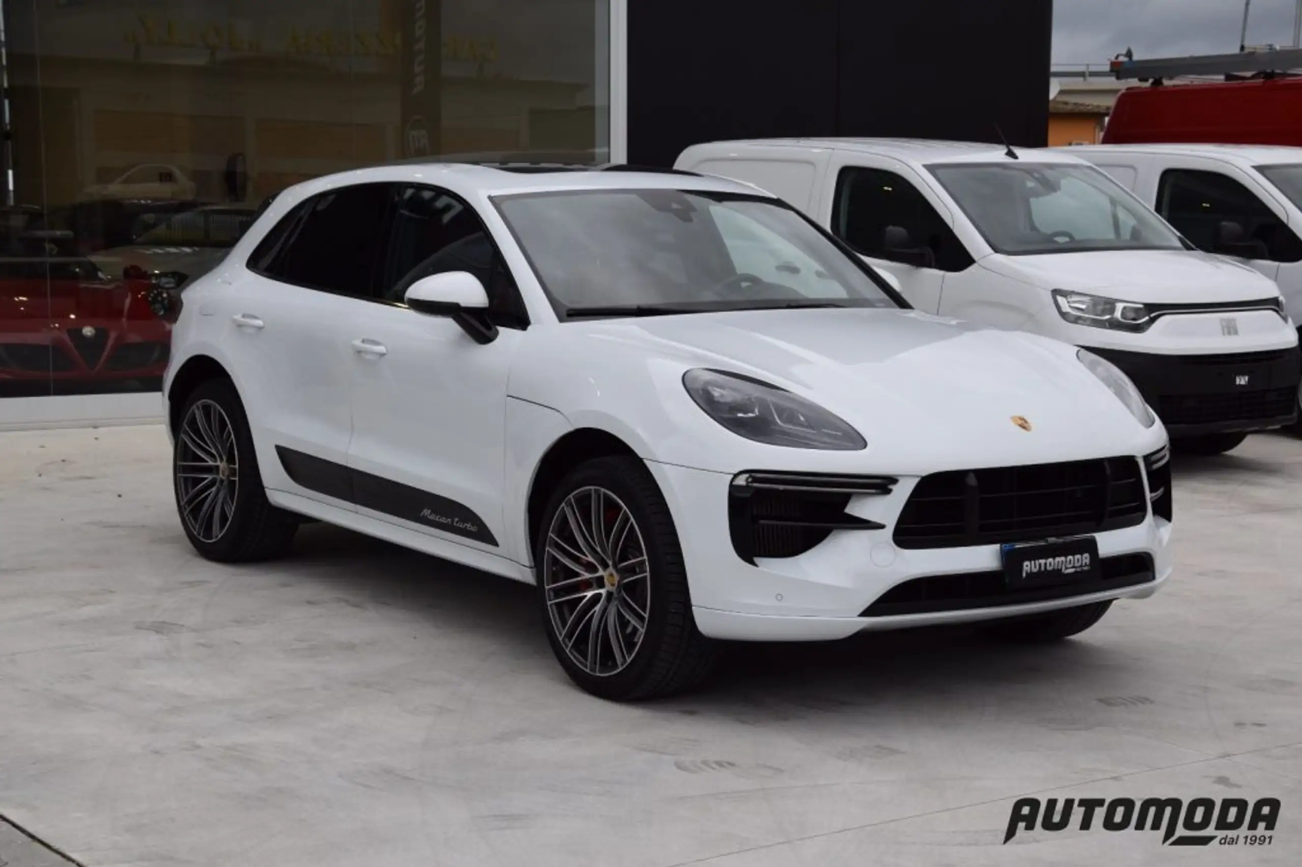 Porsche - Macan