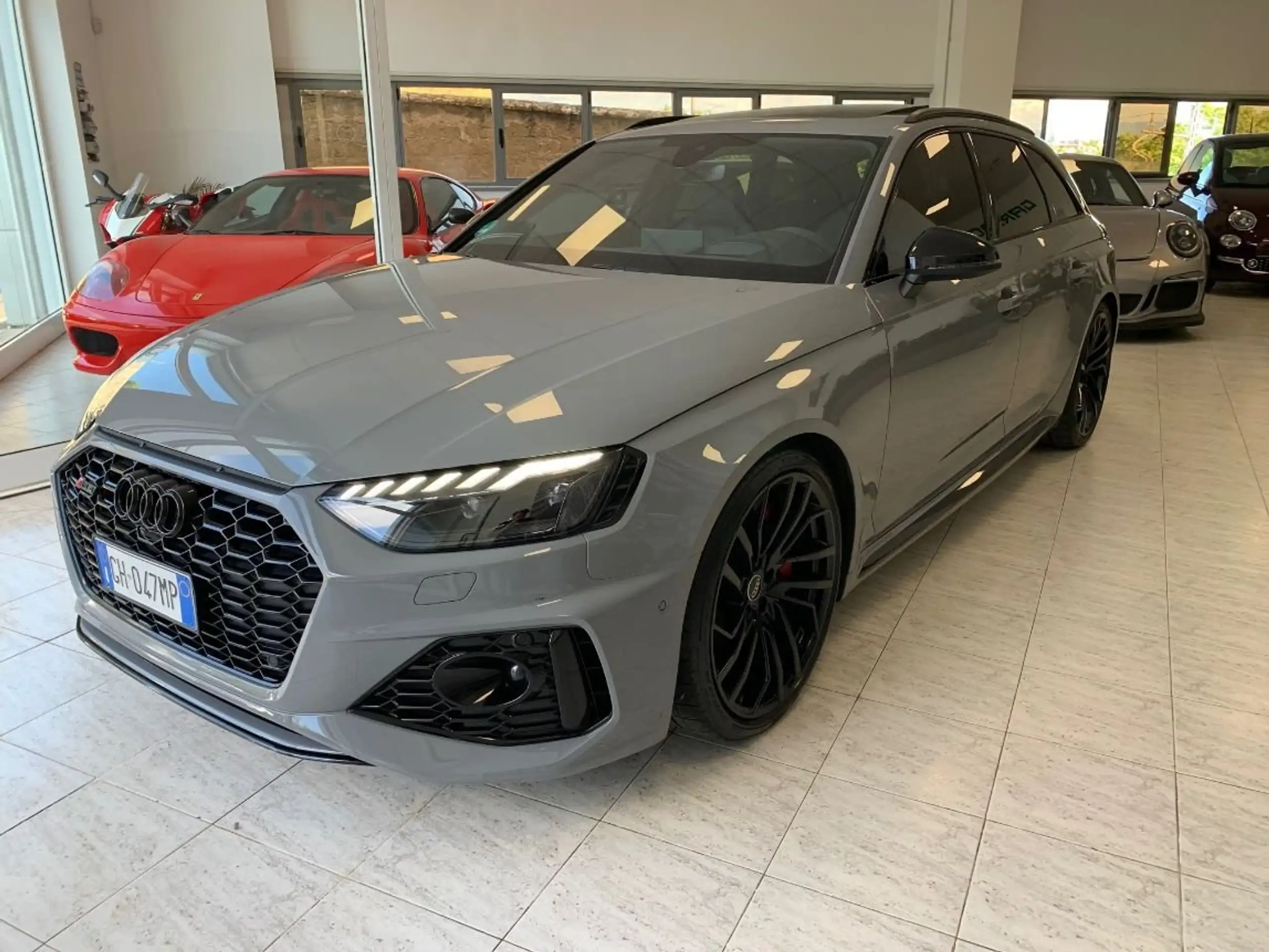 Audi - RS4