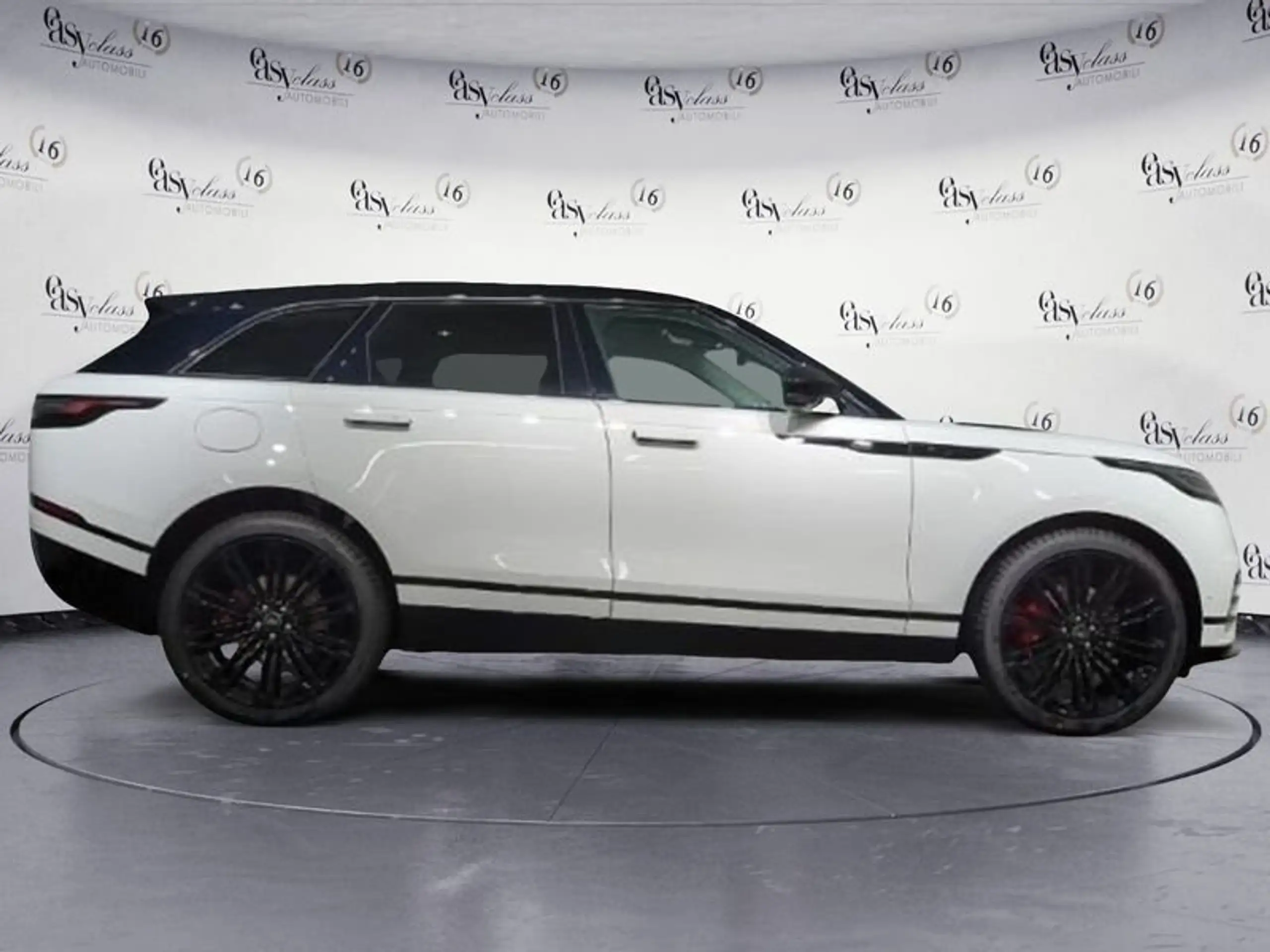 Land Rover - Range Rover Velar