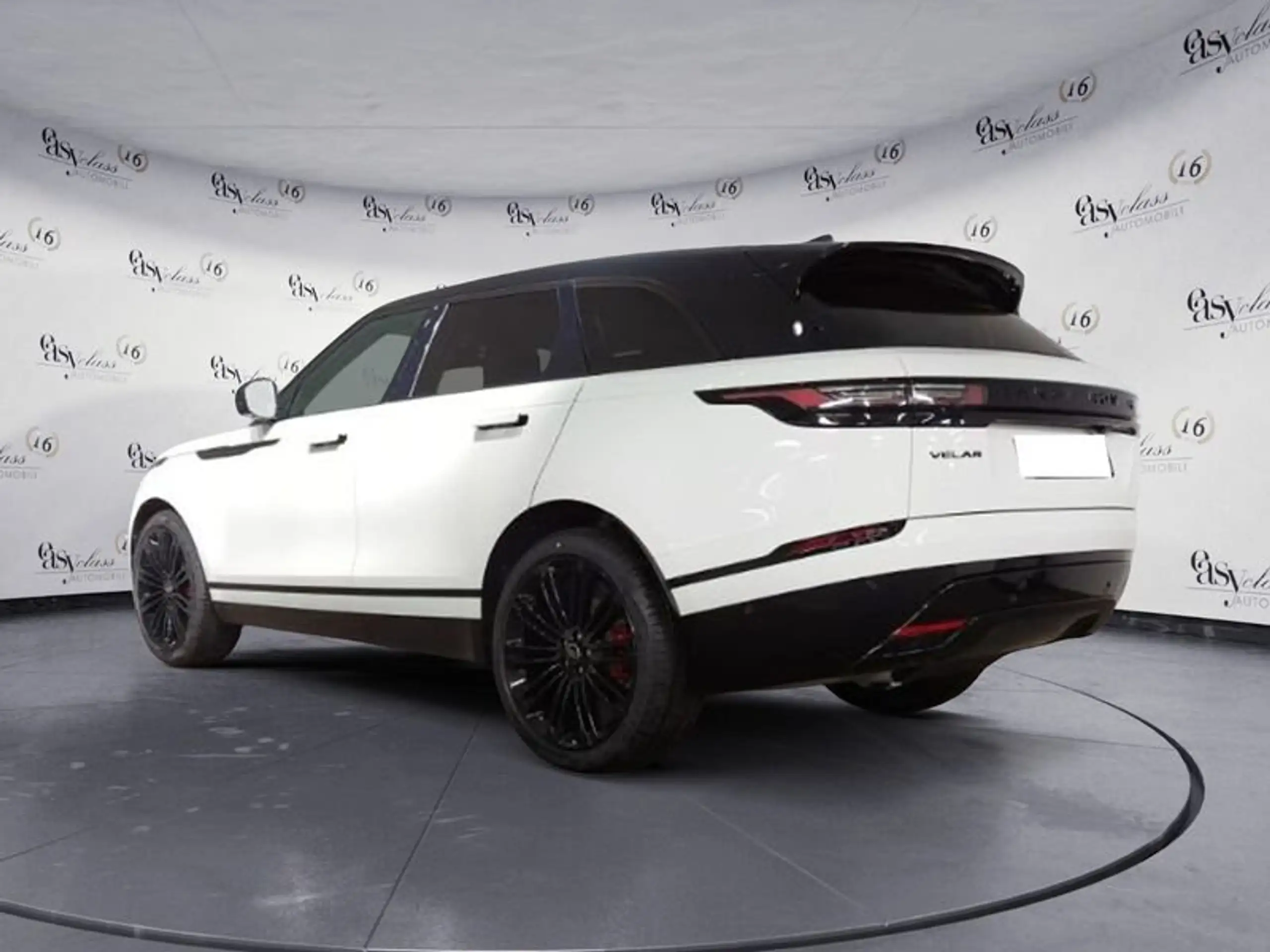 Land Rover - Range Rover Velar