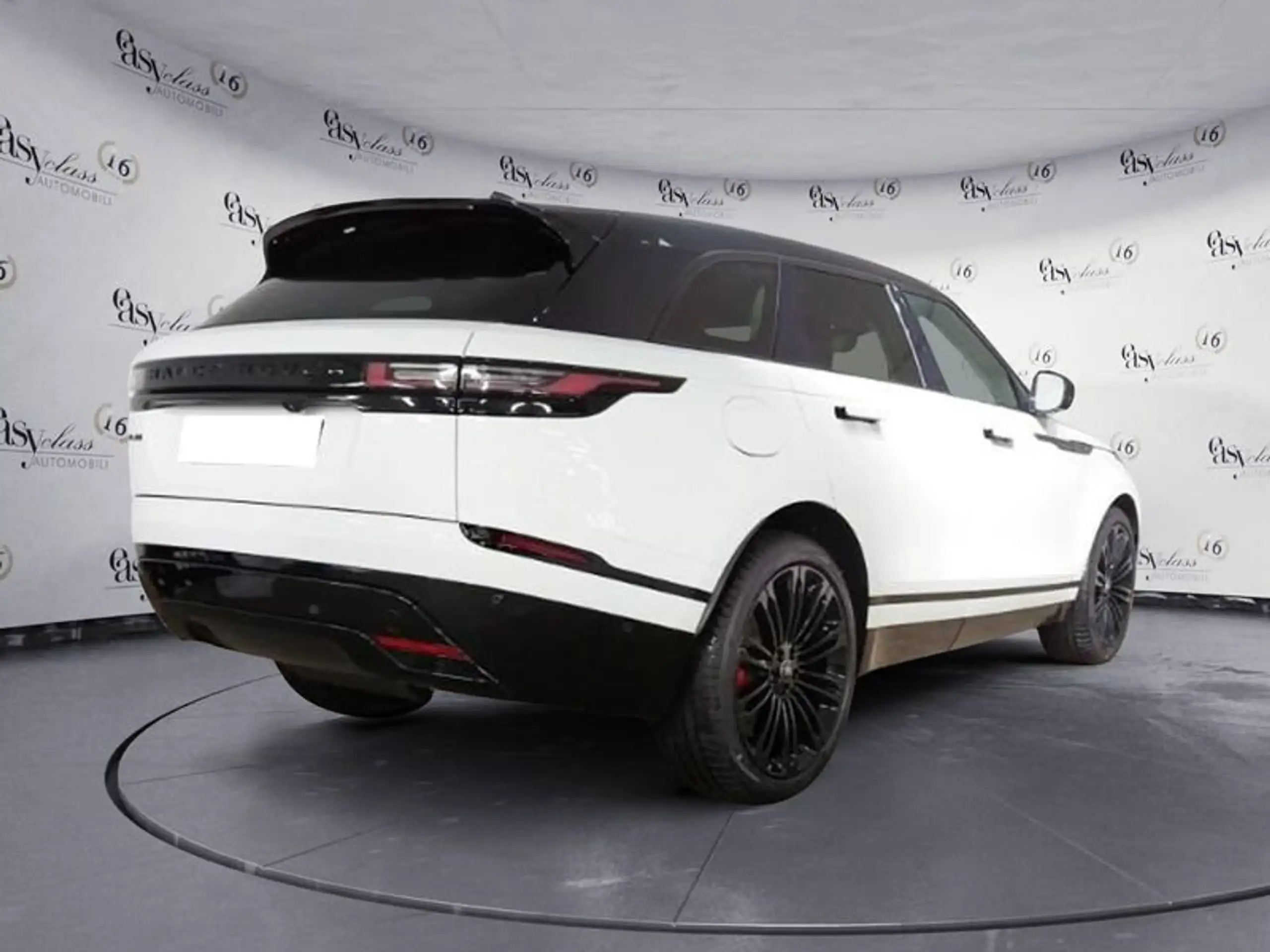 Land Rover - Range Rover Velar