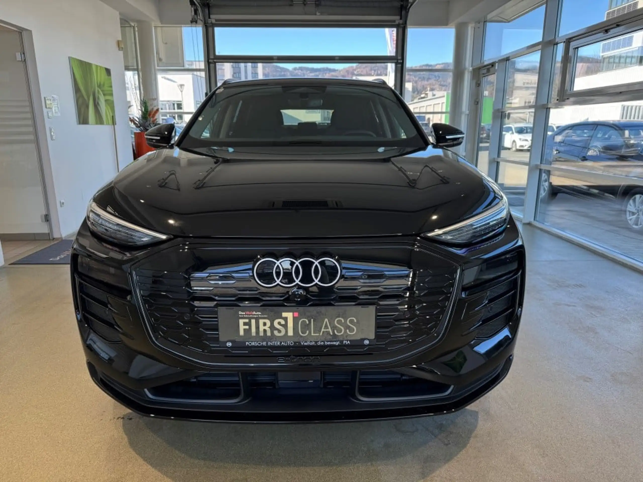 Audi - Q6