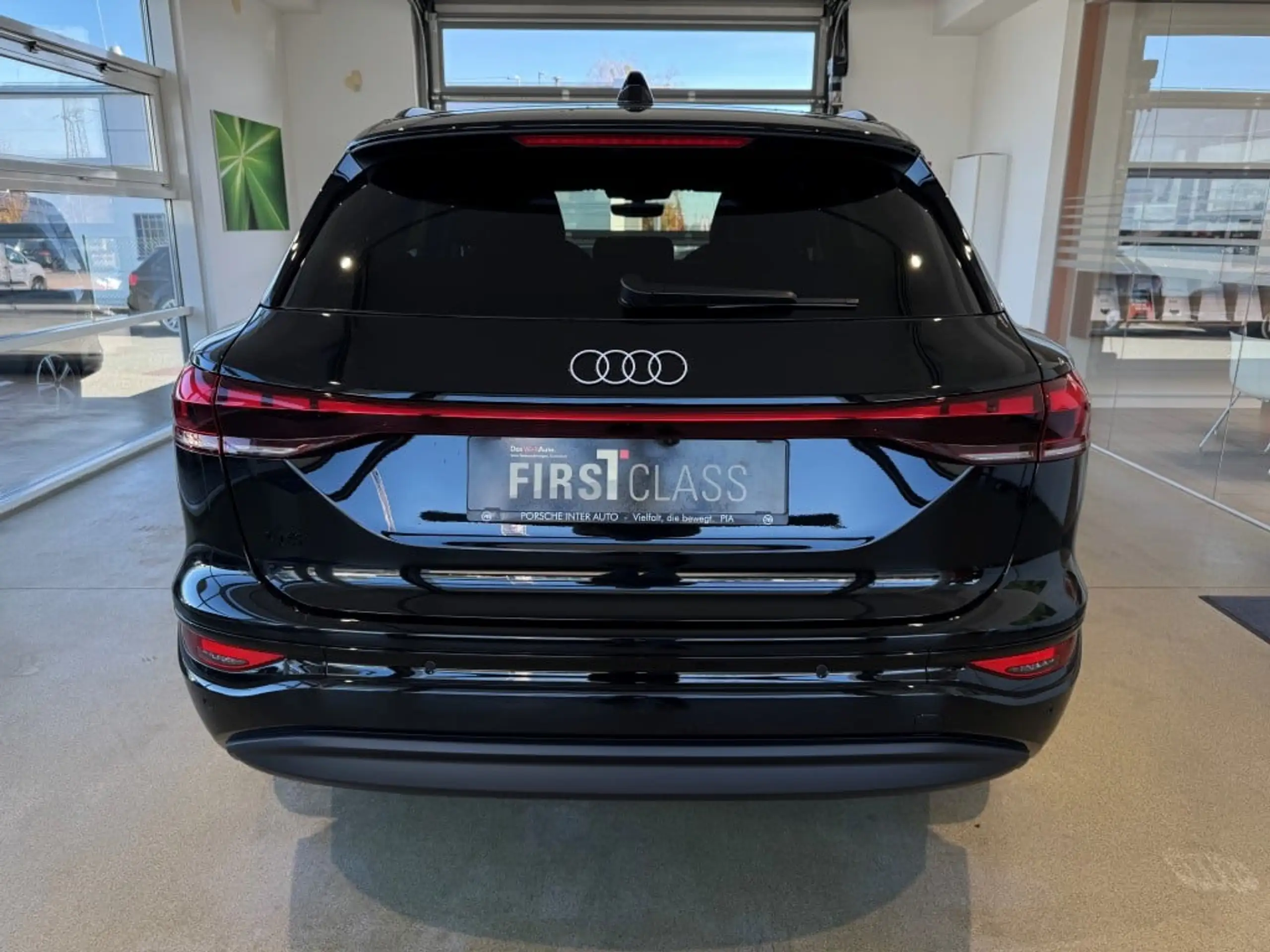 Audi - Q6