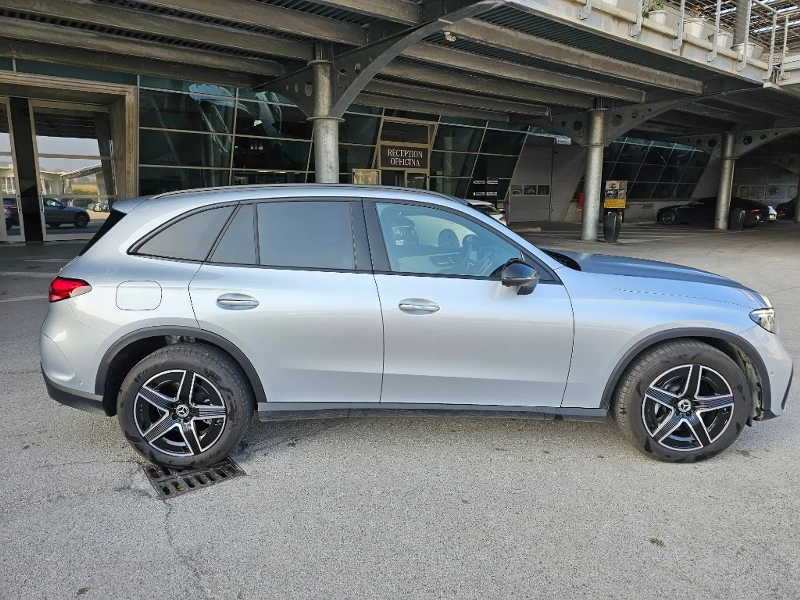 Mercedes-Benz - GLC 220