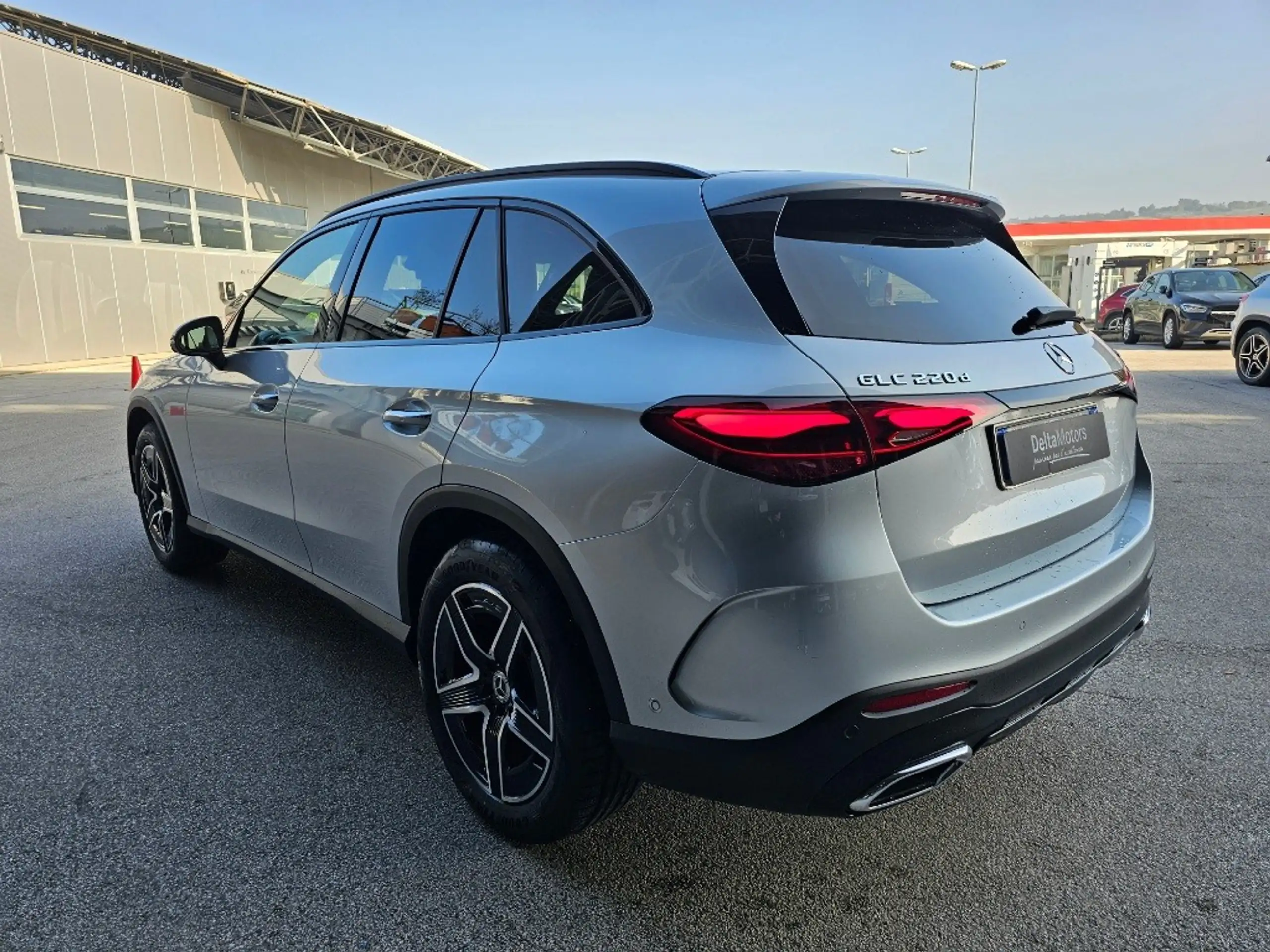 Mercedes-Benz - GLC 220