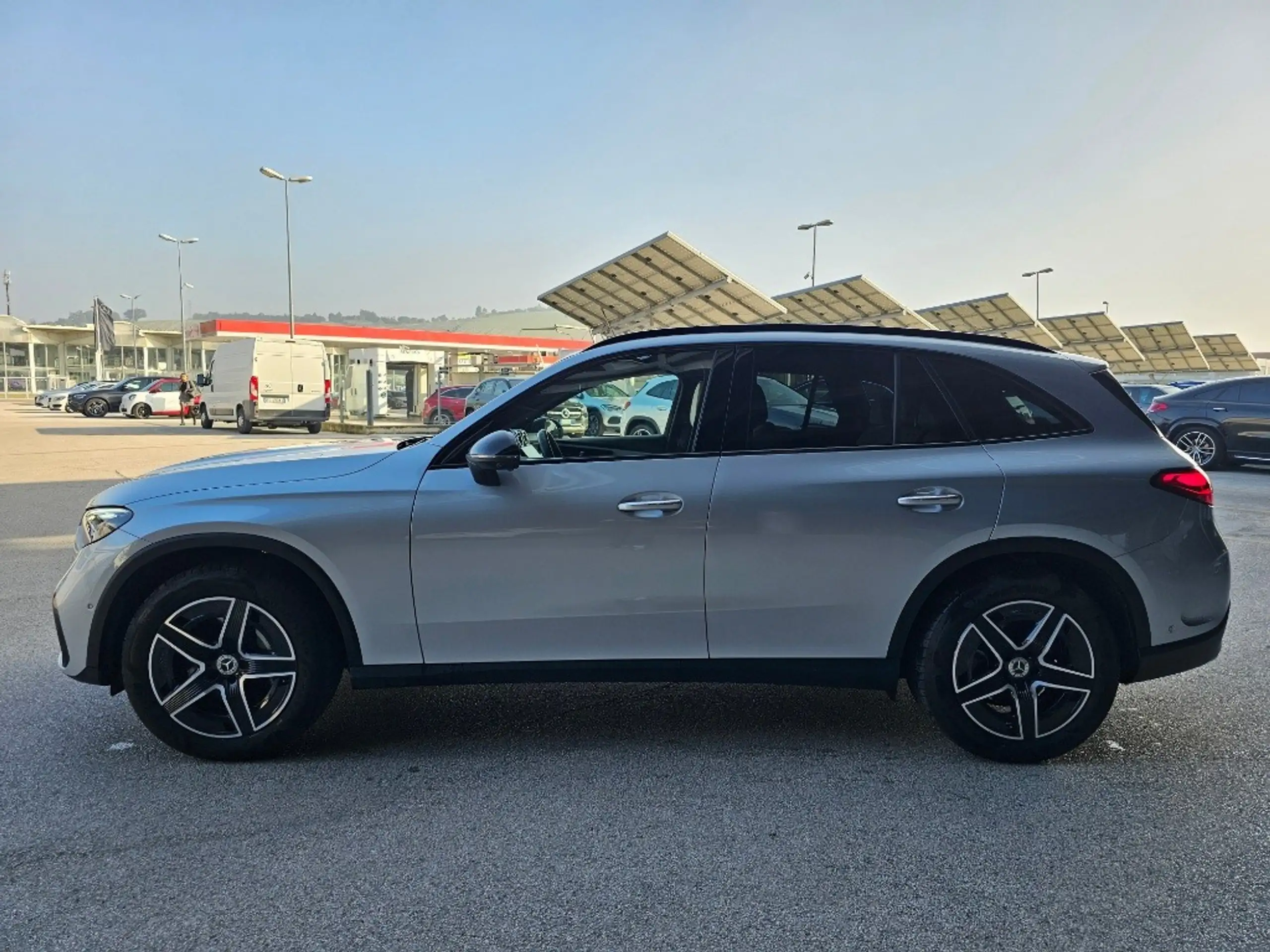 Mercedes-Benz - GLC 220