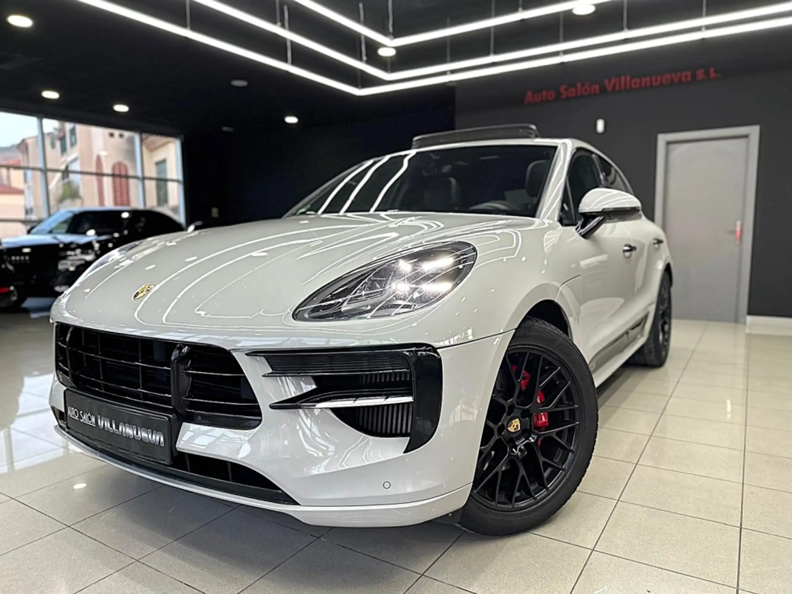 Porsche - Macan