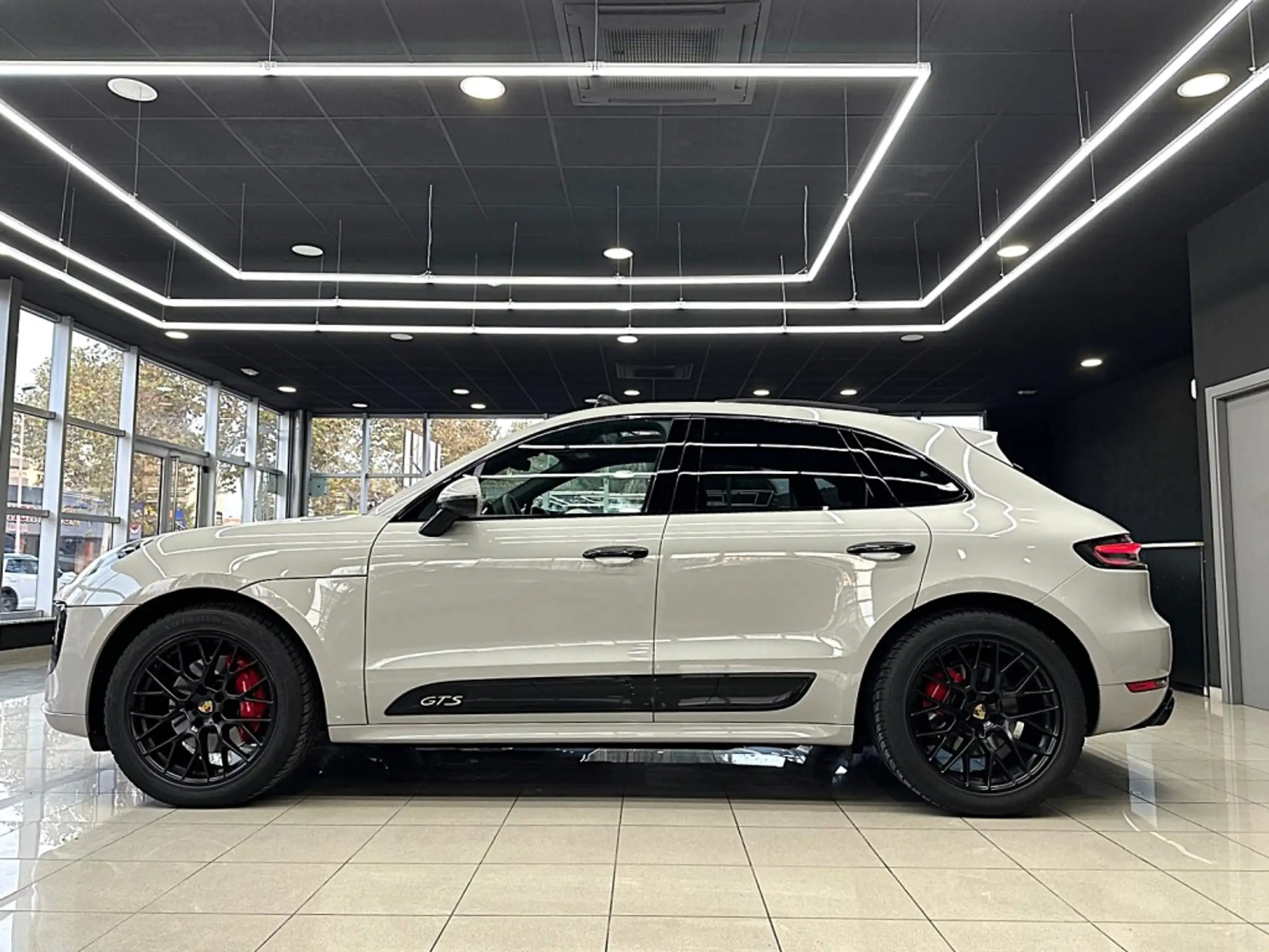 Porsche - Macan