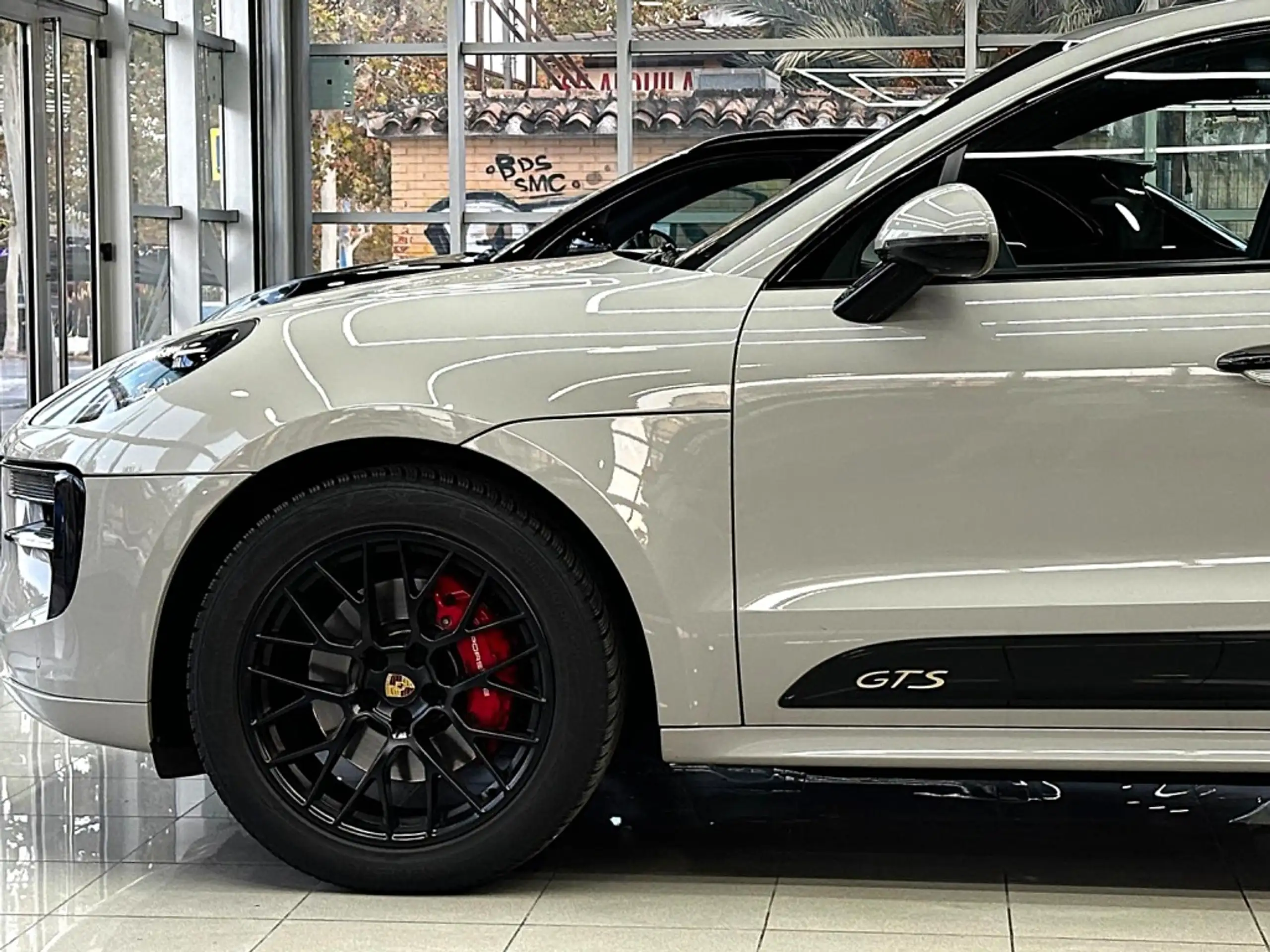 Porsche - Macan