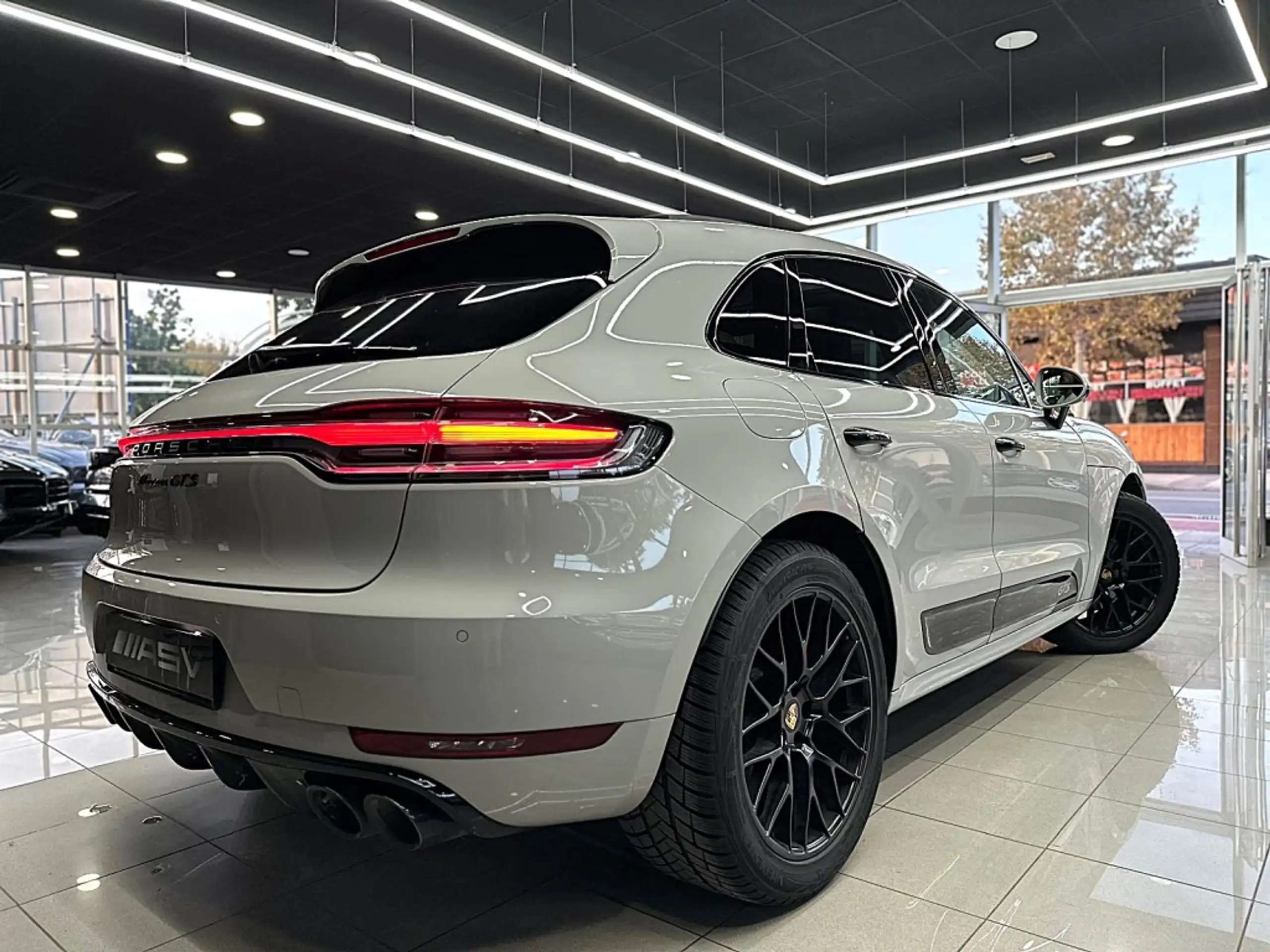 Porsche - Macan