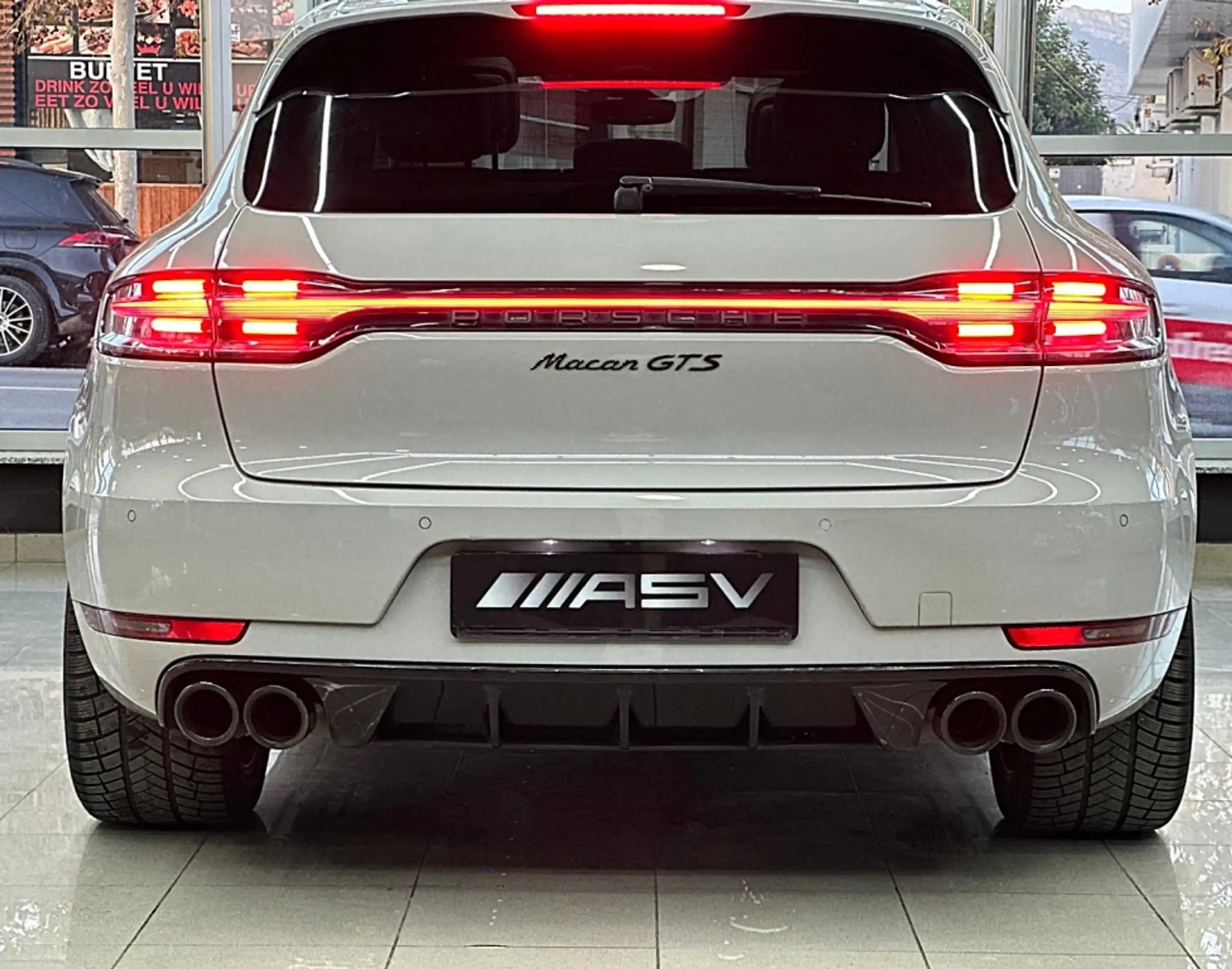 Porsche - Macan