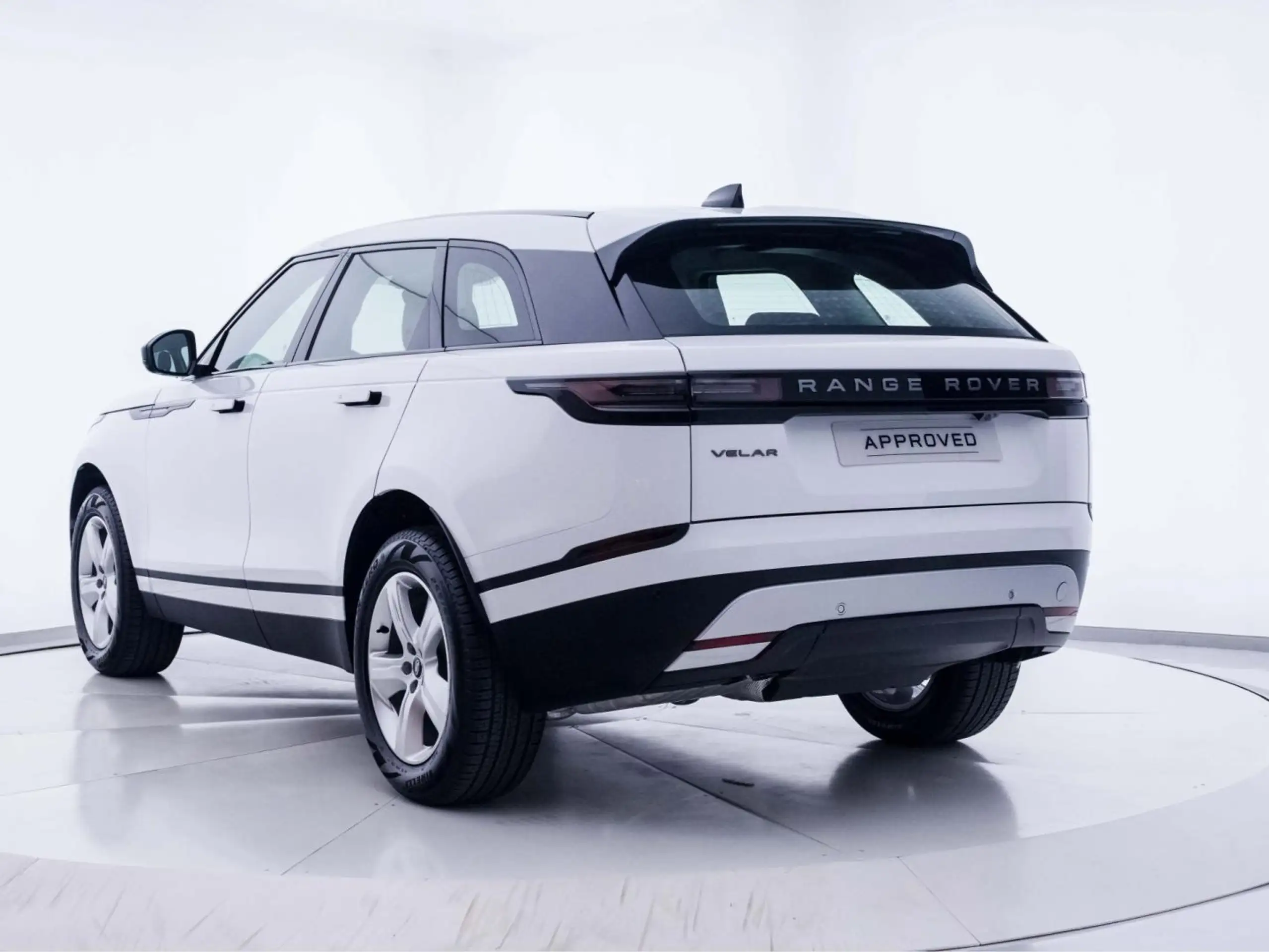 Land Rover - Range Rover Velar