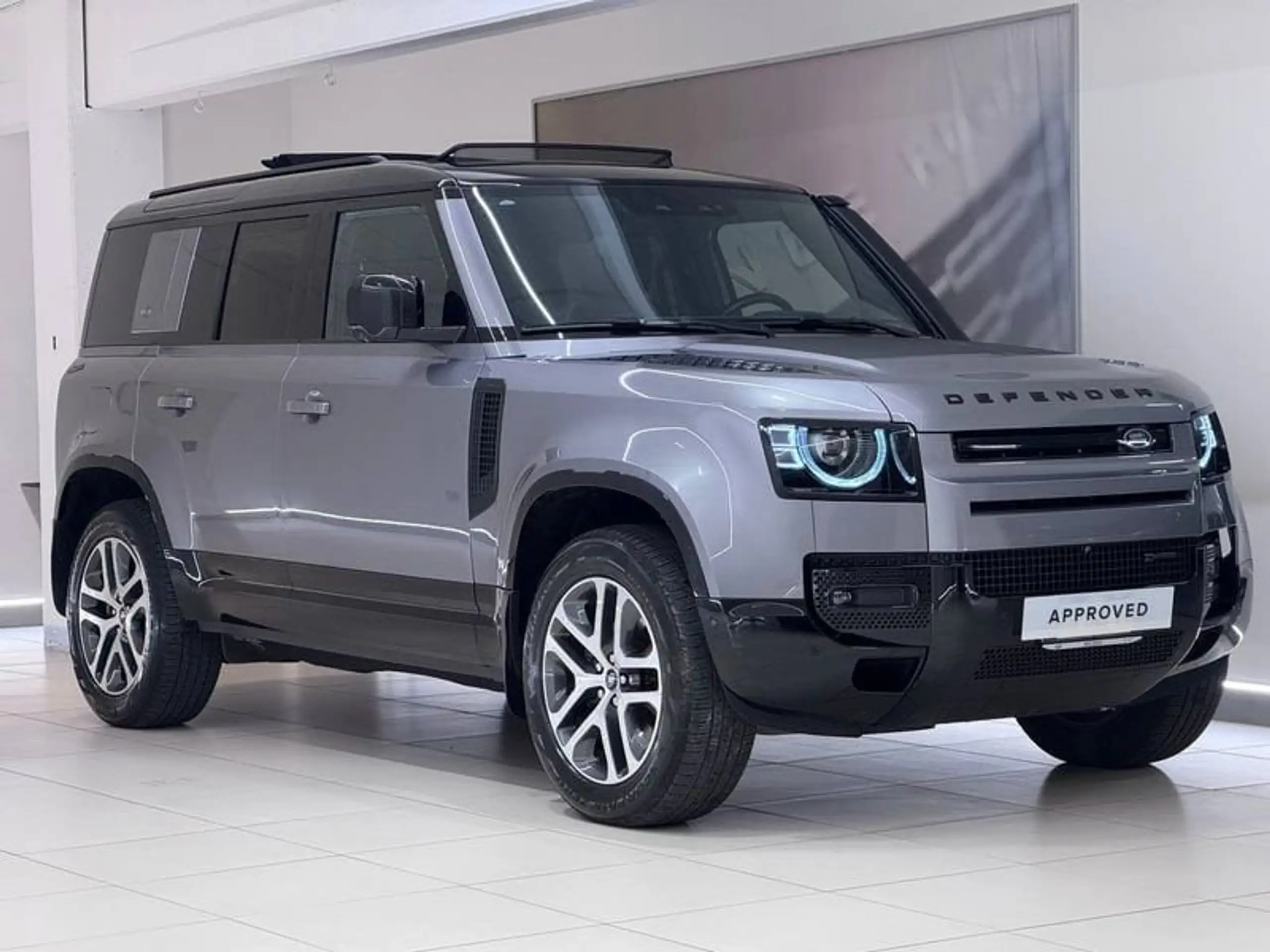 Land Rover Defender 2022