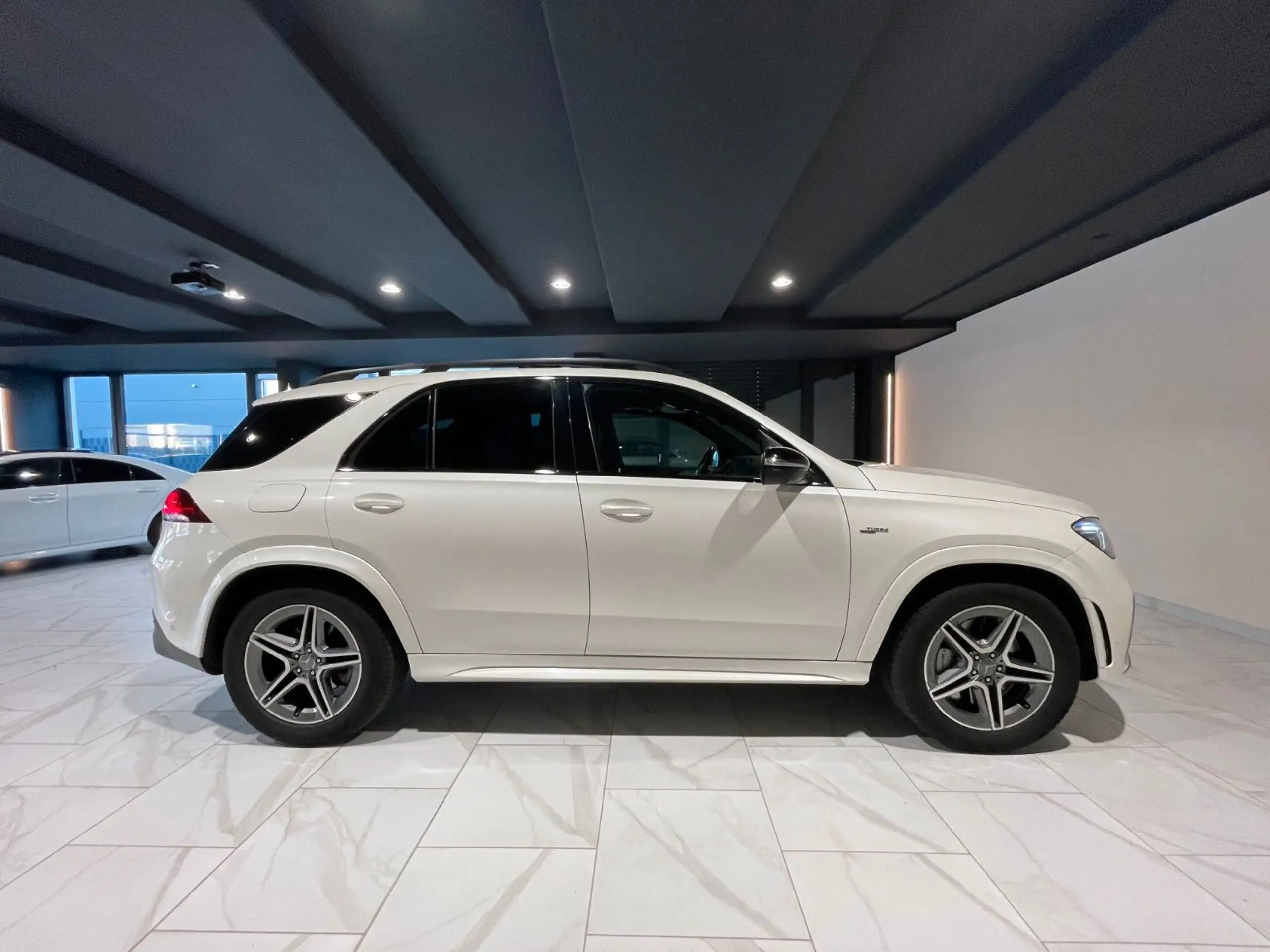 Mercedes-Benz - GLE 53 AMG