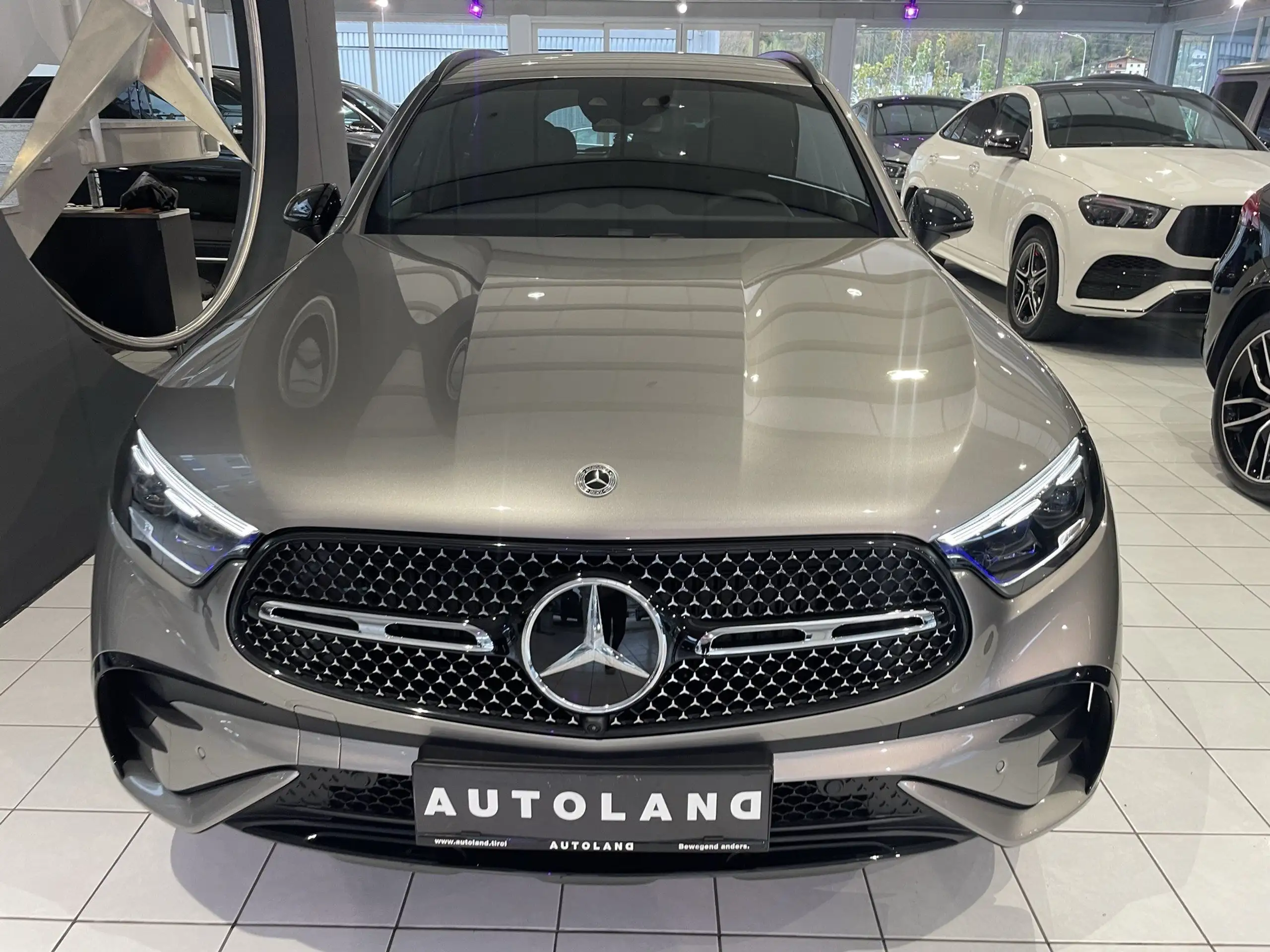 Mercedes-Benz - GLC 300