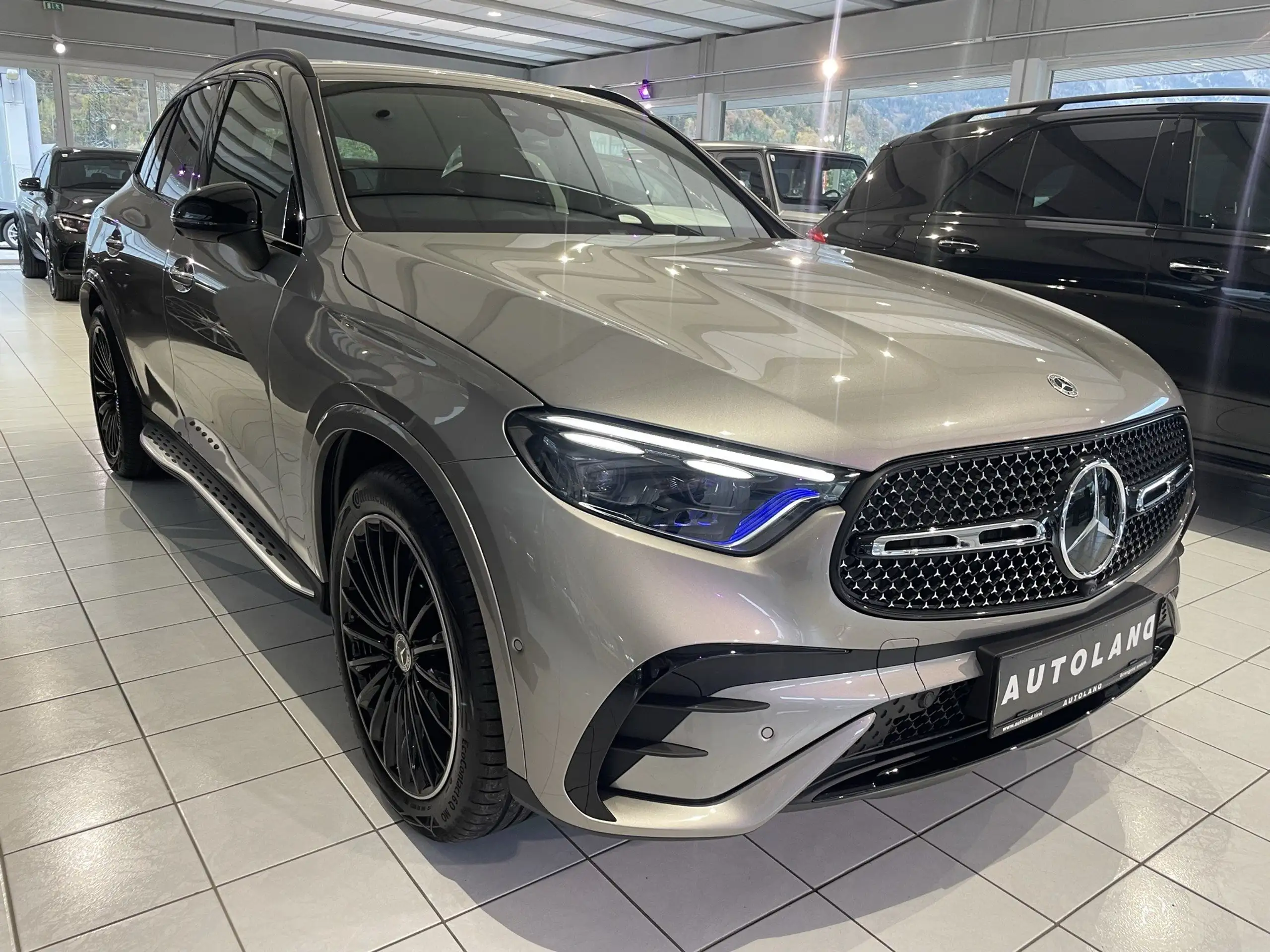 Mercedes-Benz - GLC 300