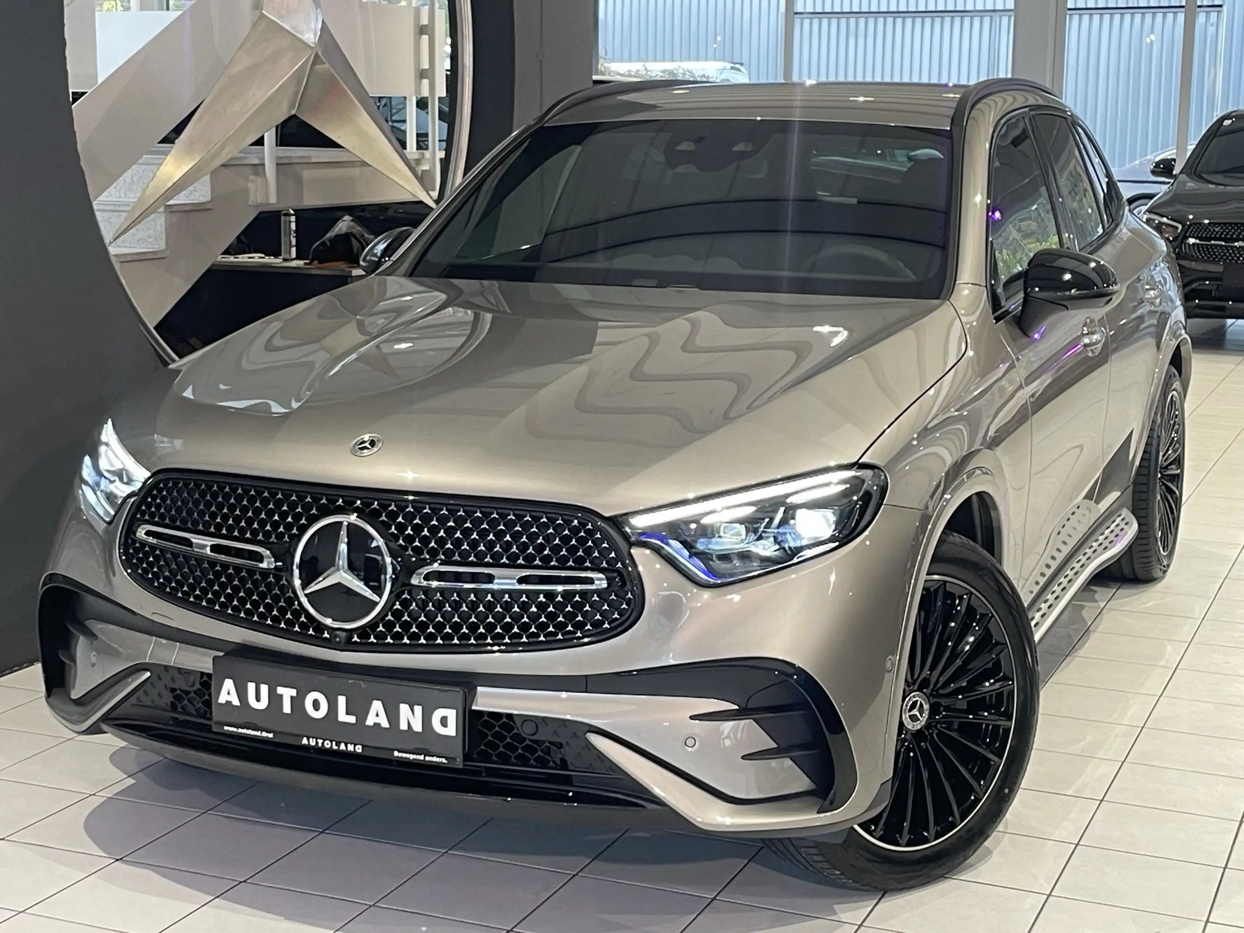 Mercedes-Benz GLC 300 2023