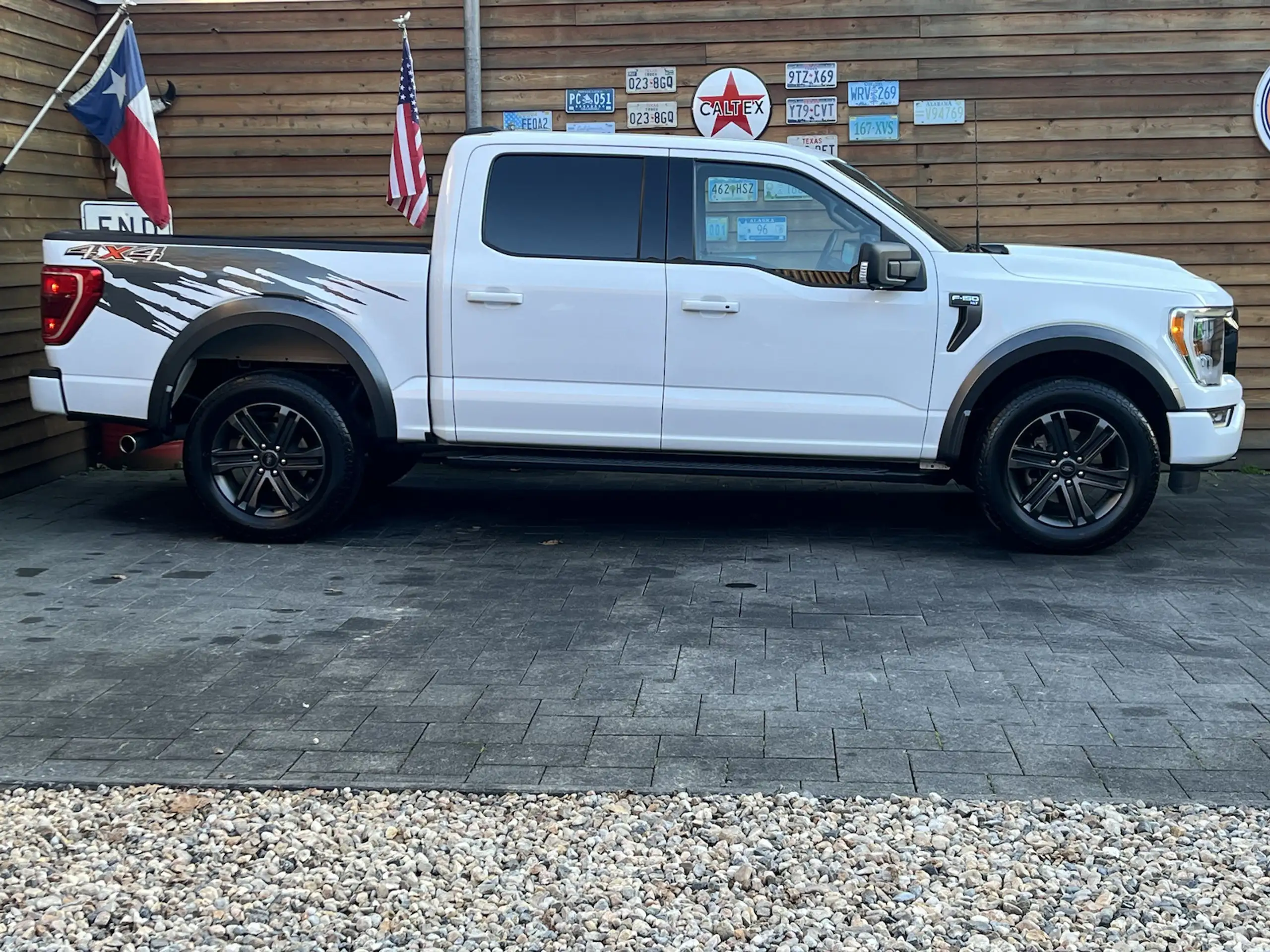 Ford - F 150