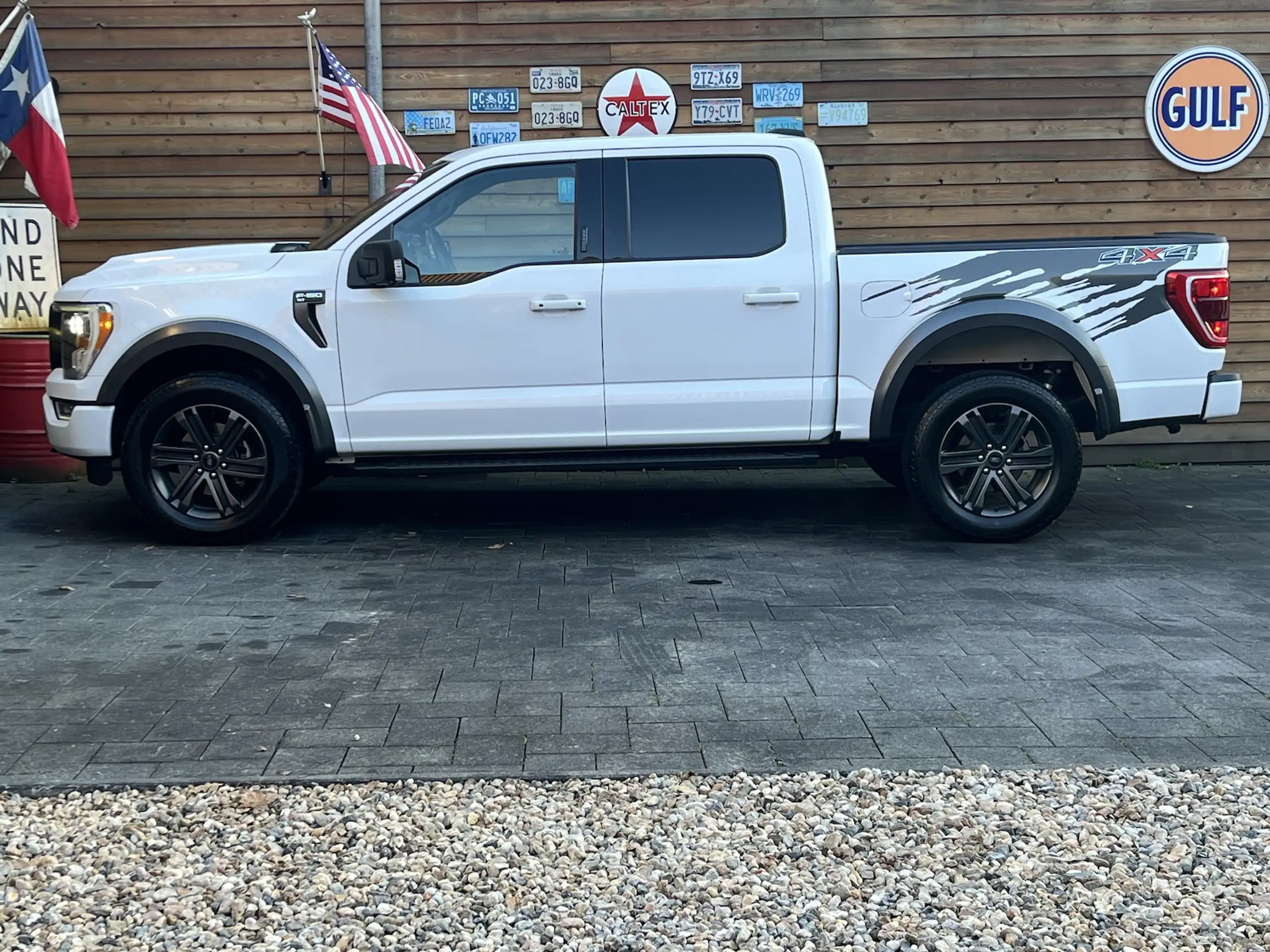 Ford - F 150