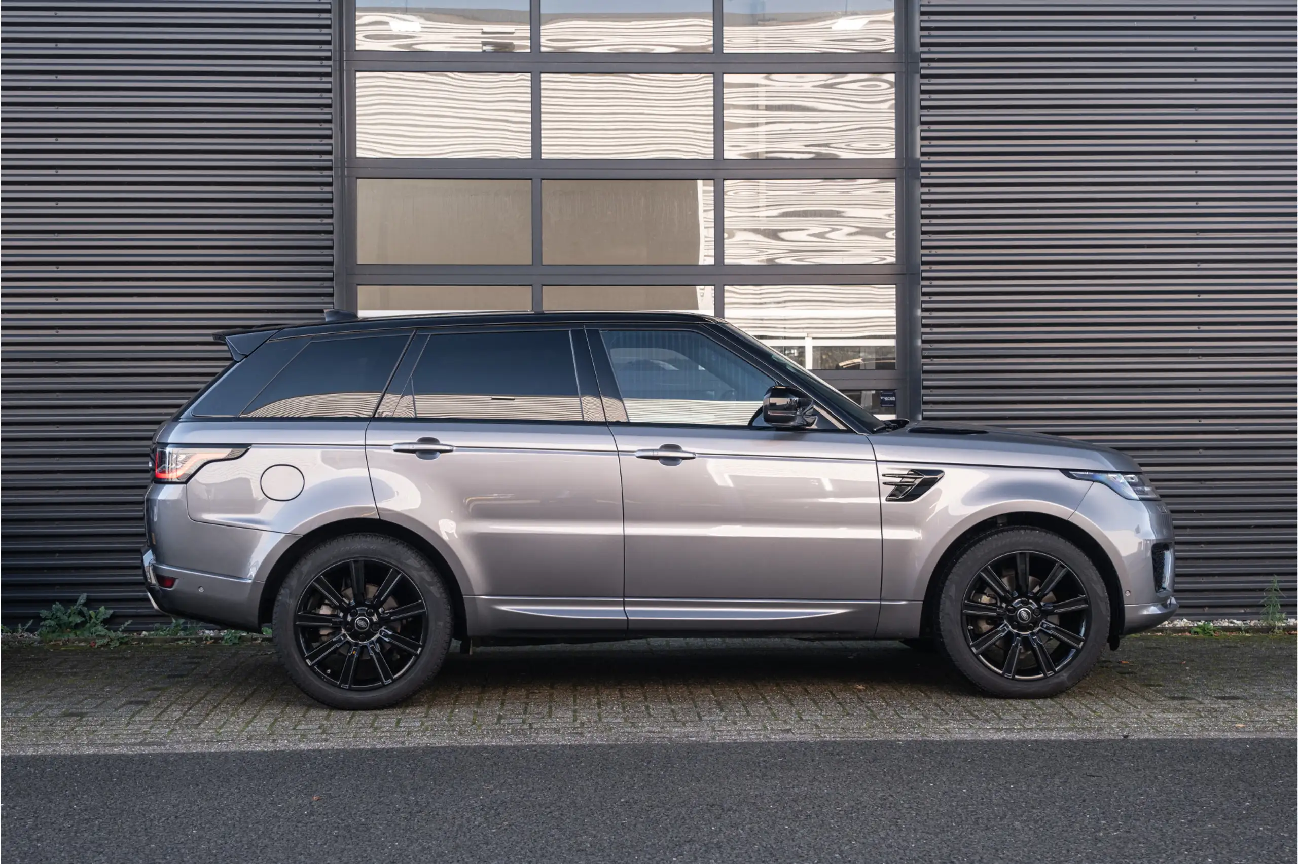 Land Rover - Range Rover Sport