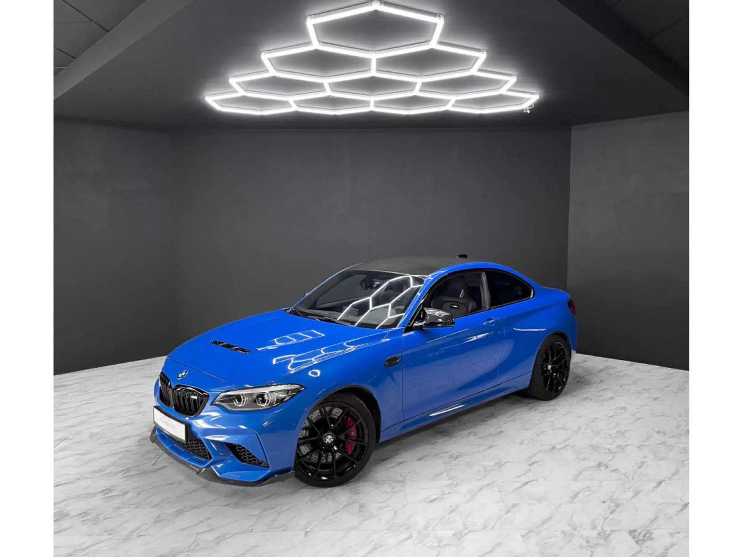 BMW - M2